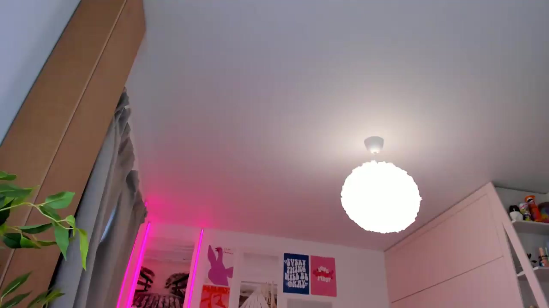 Gallery image thumbnail from Alice_Chery's myfreecams stream on, 05/04/2026, 05:17 image 7 of 20