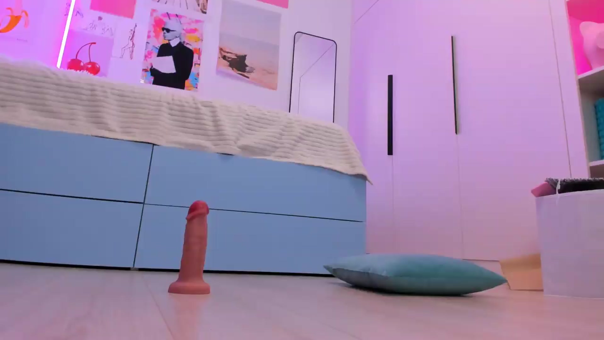 Gallery image thumbnail from Alice_Chery's myfreecams stream on, 05/16/2026, 09:01 image 2 of 20