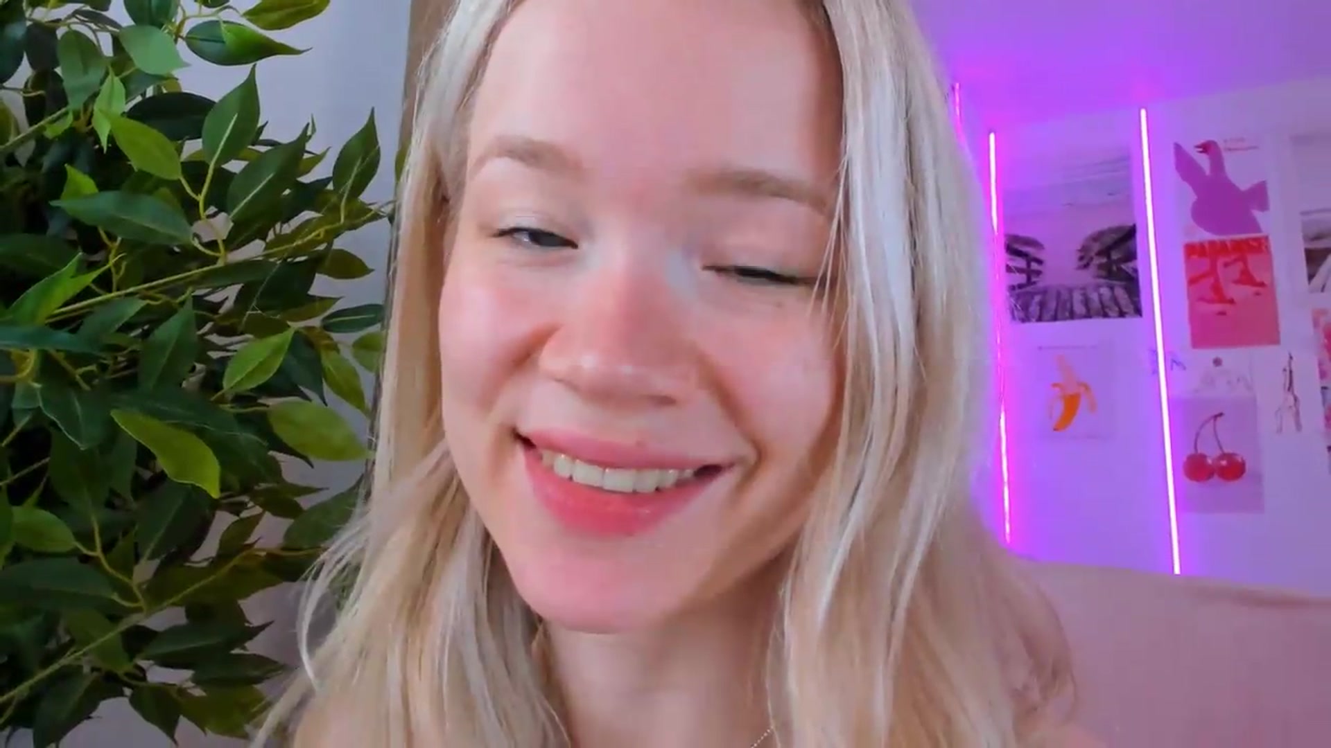 Gallery image thumbnail from Alice_Chery's myfreecams stream on, 05/22/2026, 06:47 image 20 of 20