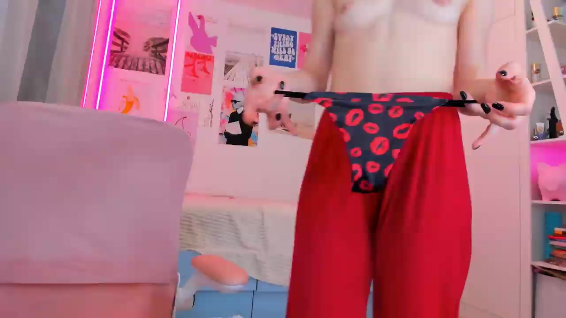 Gallery image thumbnail from Alice_Chery's myfreecams stream on, 05/23/2026, 10:06 image 3 of 20