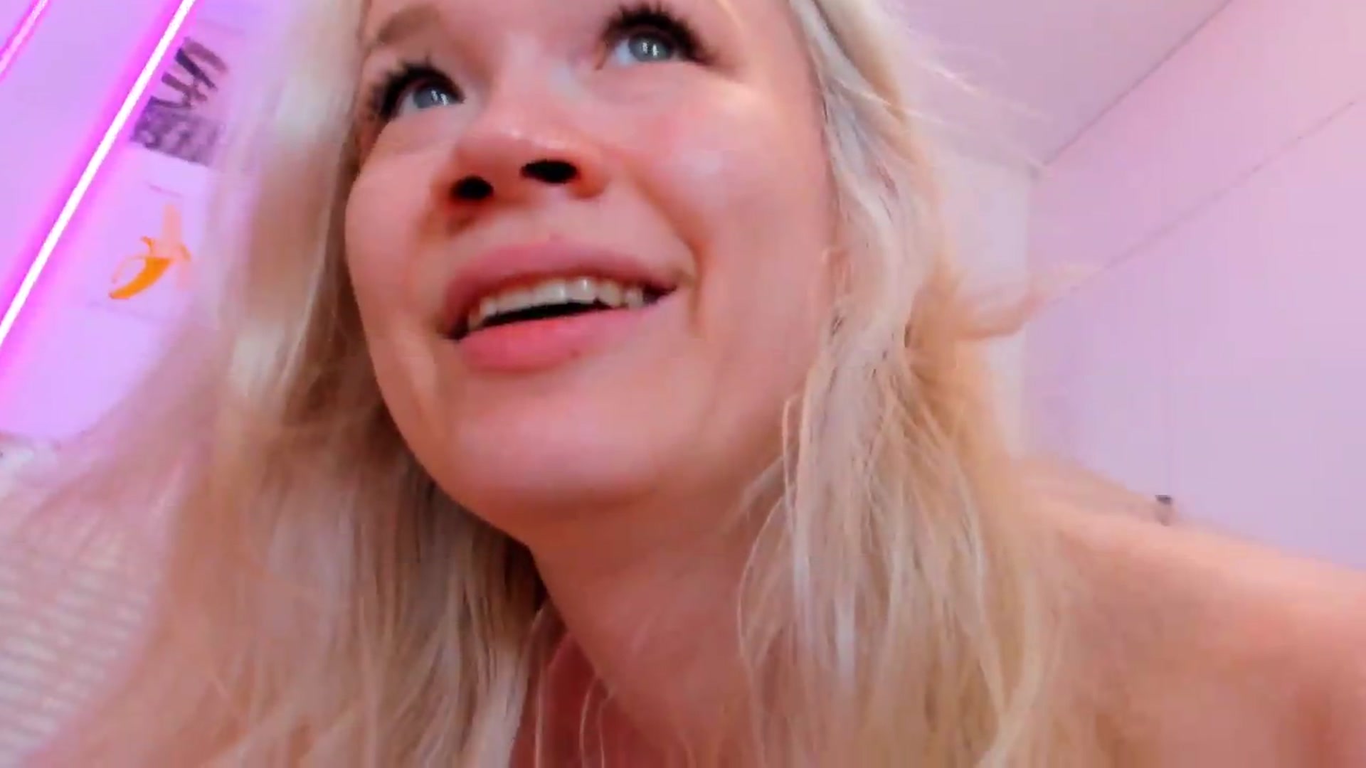 Gallery image thumbnail from Alice_Chery's myfreecams stream on, 05/29/2026, 09:00 image 12 of 20