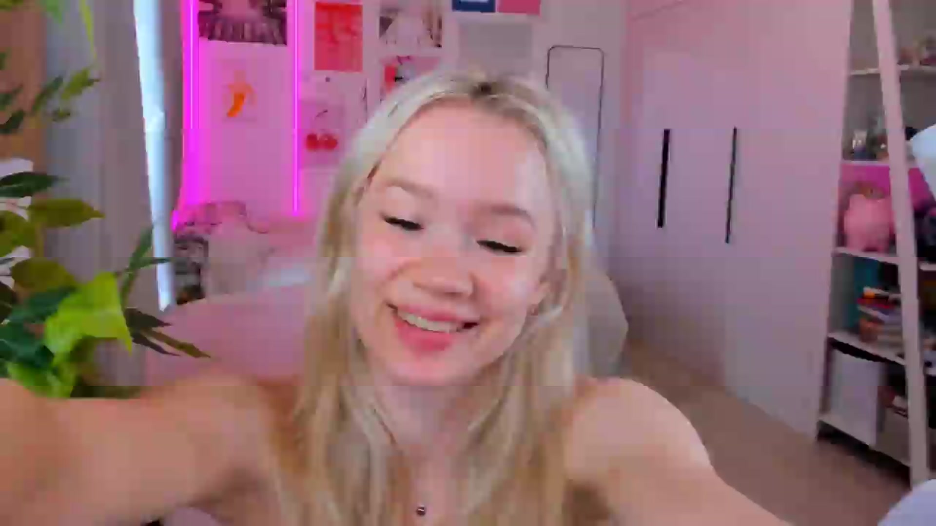 Gallery image thumbnail from Alice_Chery's myfreecams stream on, 06/02/2026, 10:02 image 12 of 20