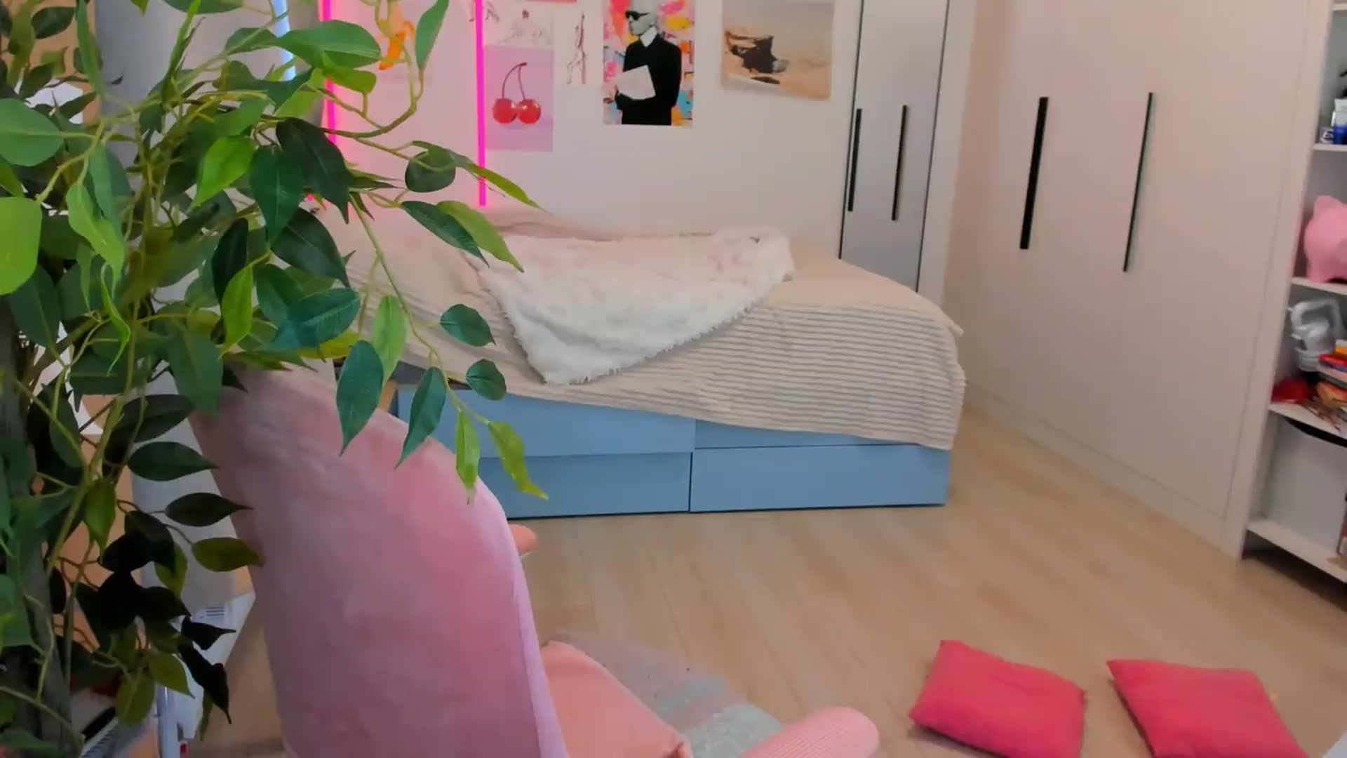 Gallery image thumbnail from Alice_Chery's myfreecams stream on, 07/01/2026, 07:38 image 19 of 20