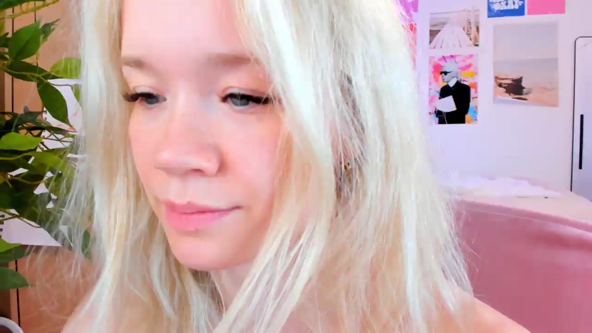 Gallery image thumbnail from Alice_Chery's myfreecams stream on, 07/02/2026, 10:01 image 19 of 20