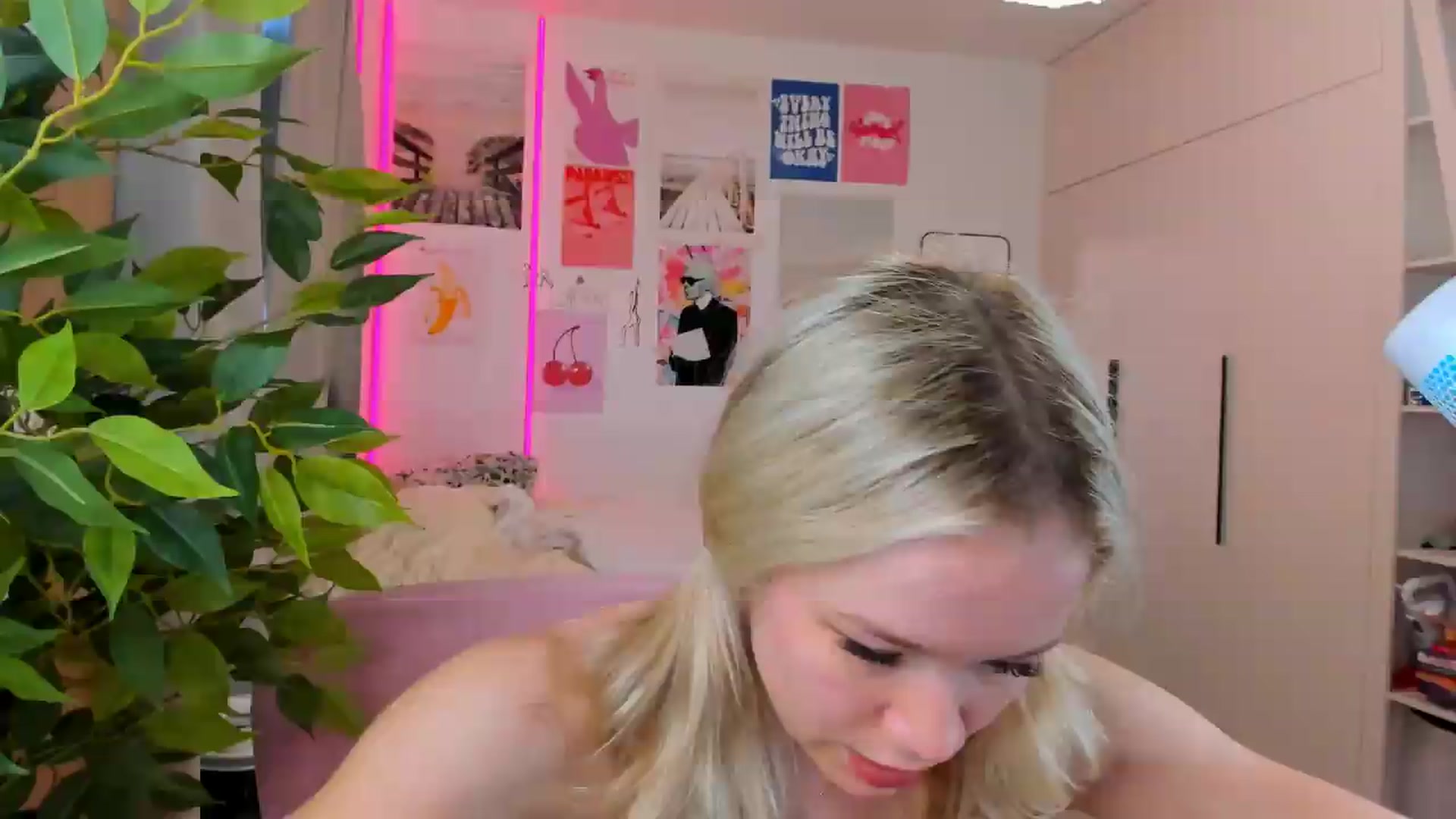 Gallery image thumbnail from Alice_Chery's myfreecams stream on, 07/03/2026, 09:56 image 1 of 20
