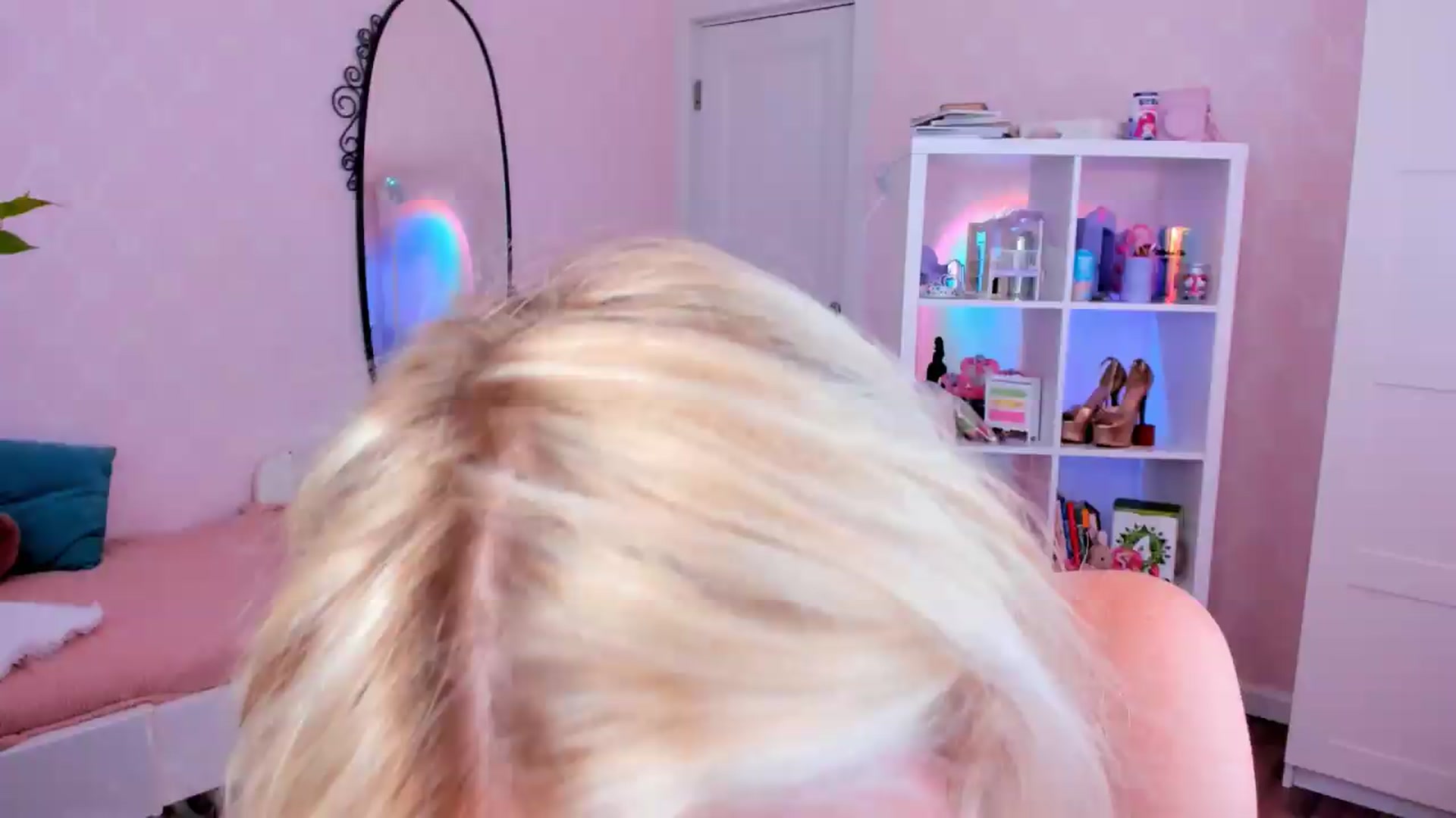 Gallery image thumbnail from Alice_Chery's myfreecams stream on, 07/09/2026, 09:31 image 18 of 20