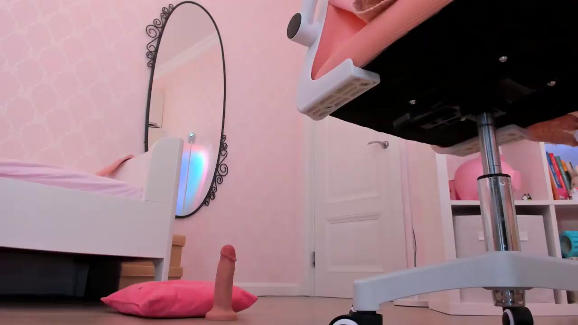 Gallery image thumbnail from Alice_Chery's myfreecams stream on, 07/13/2026, 07:29 image 17 of 20