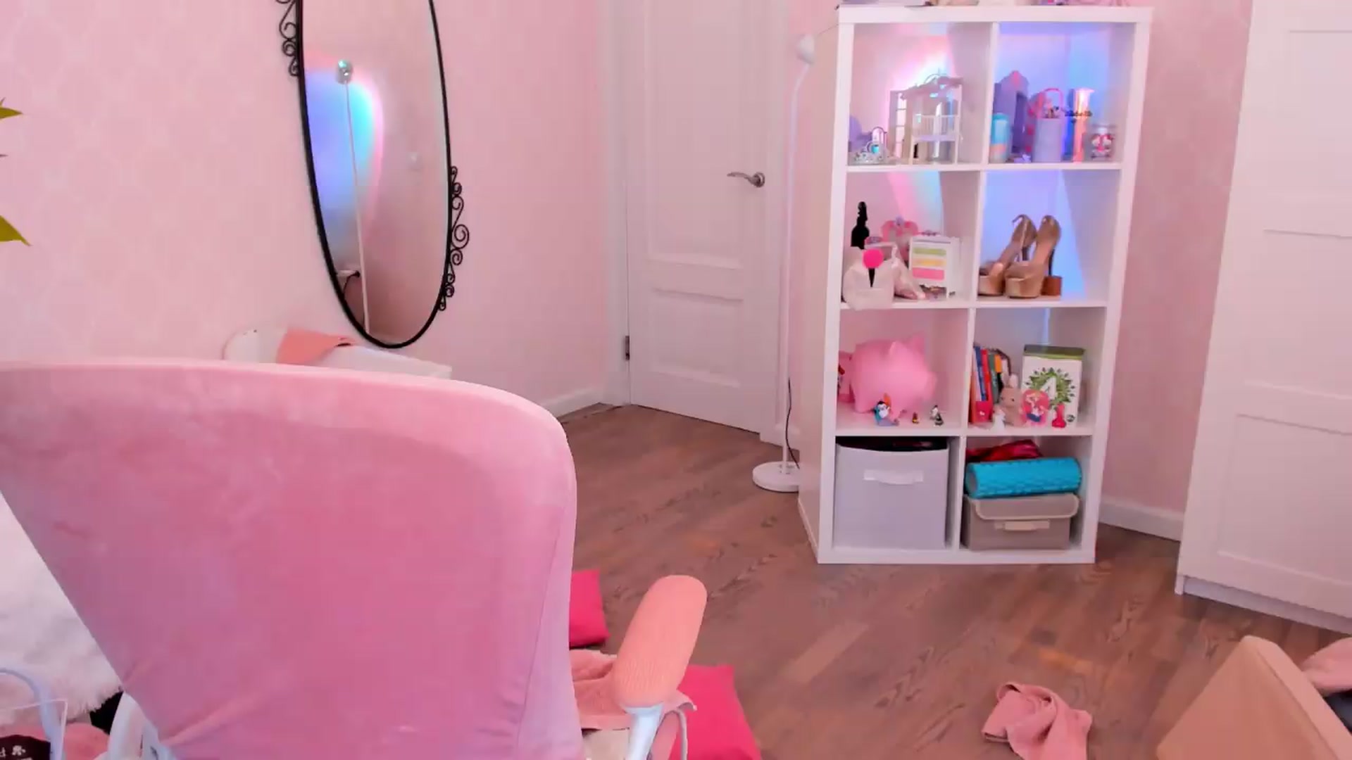Gallery image thumbnail from Alice_Chery's myfreecams stream on, 07/13/2026, 07:29 image 13 of 20