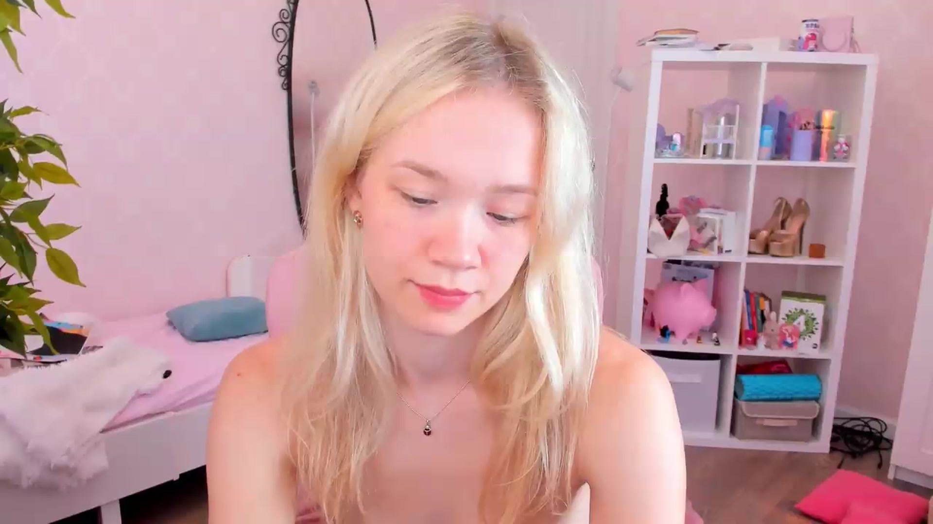 Gallery image thumbnail from Alice_Chery's myfreecams stream on, 07/24/2026, 08:07 image 8 of 20