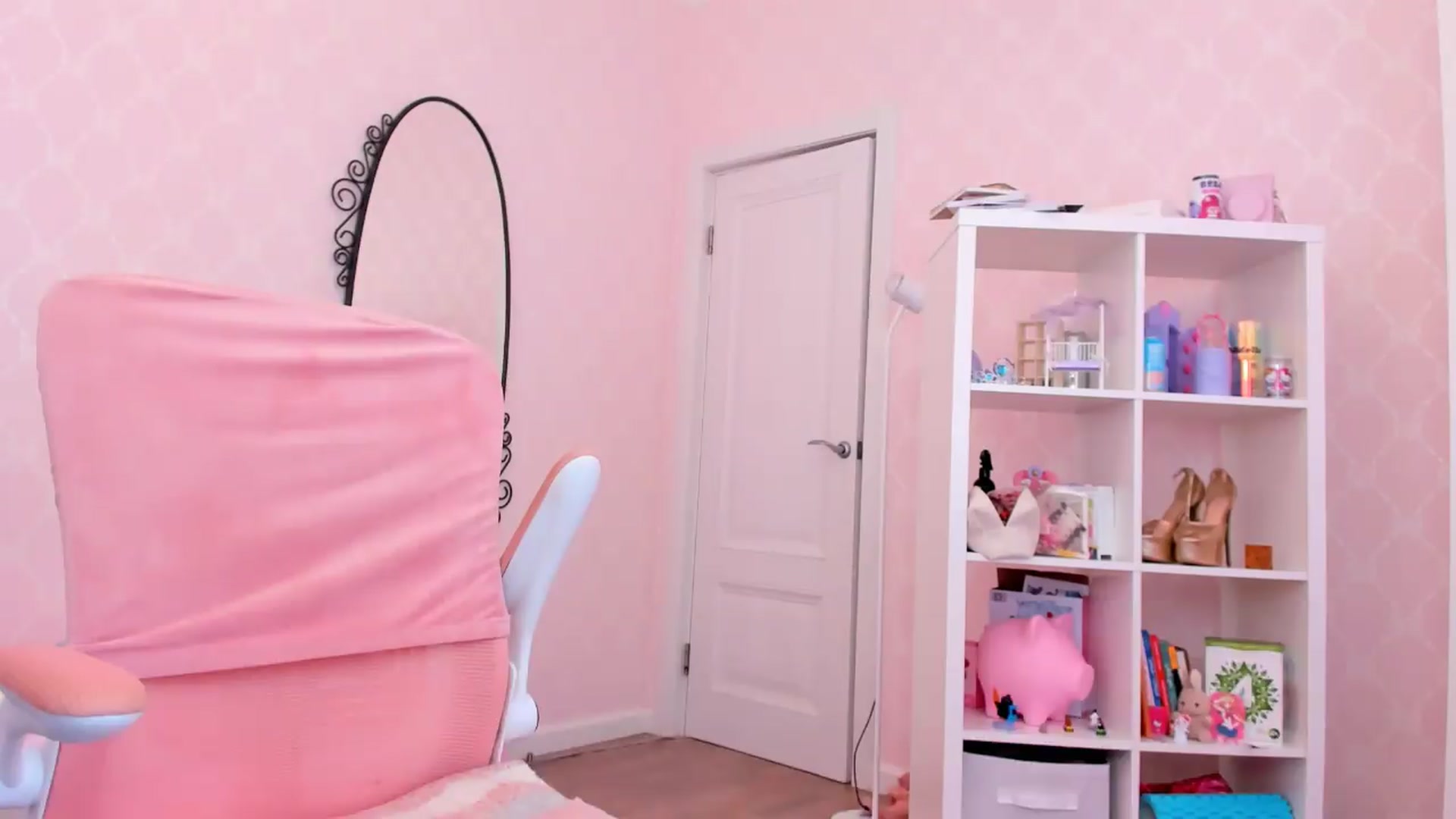 Gallery image thumbnail from Alice_Chery's myfreecams stream on, 07/24/2026, 08:07 image 13 of 20