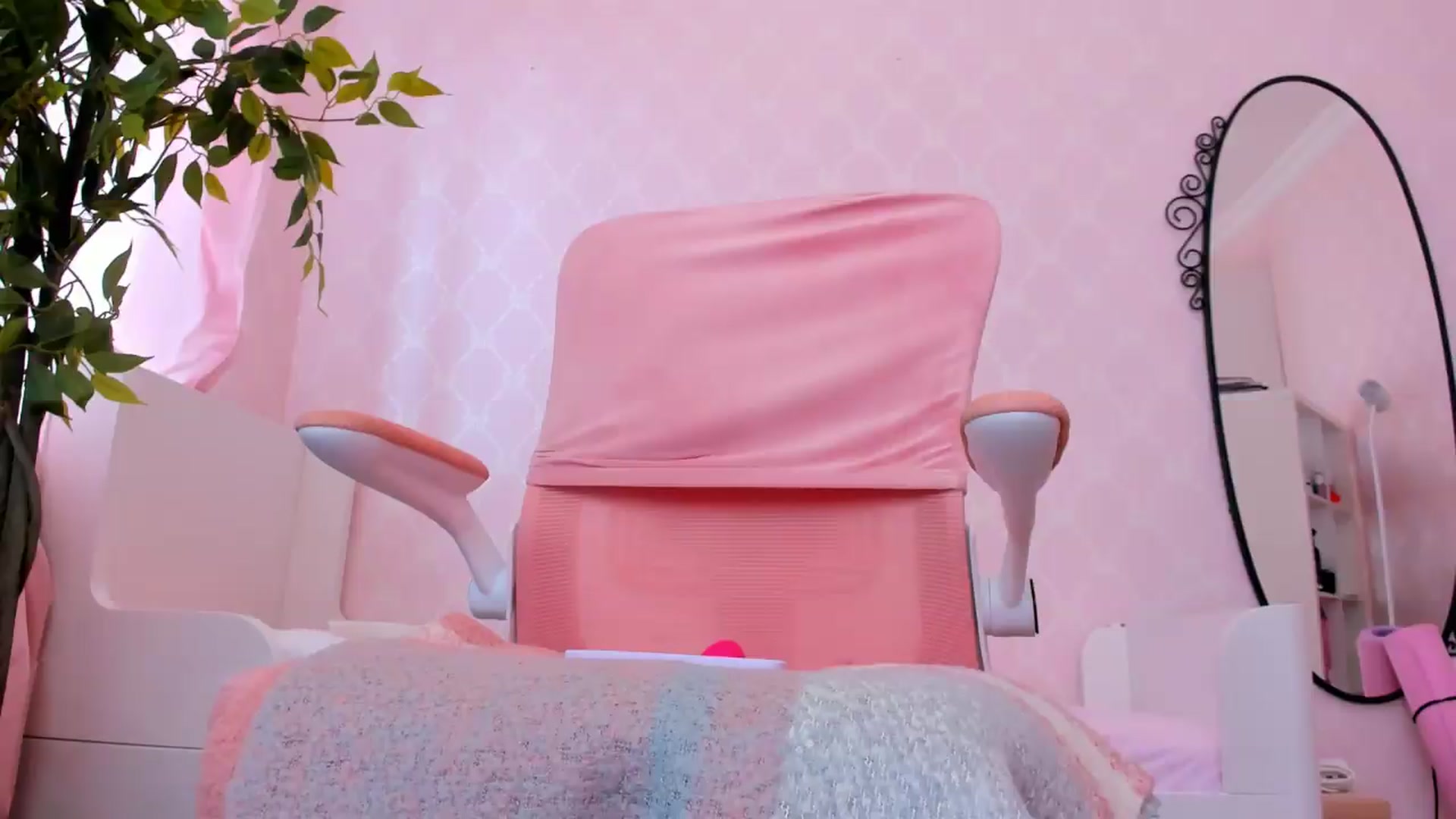 Gallery image thumbnail from Alice_Chery's myfreecams stream on, 07/24/2026, 08:55 image 9 of 20