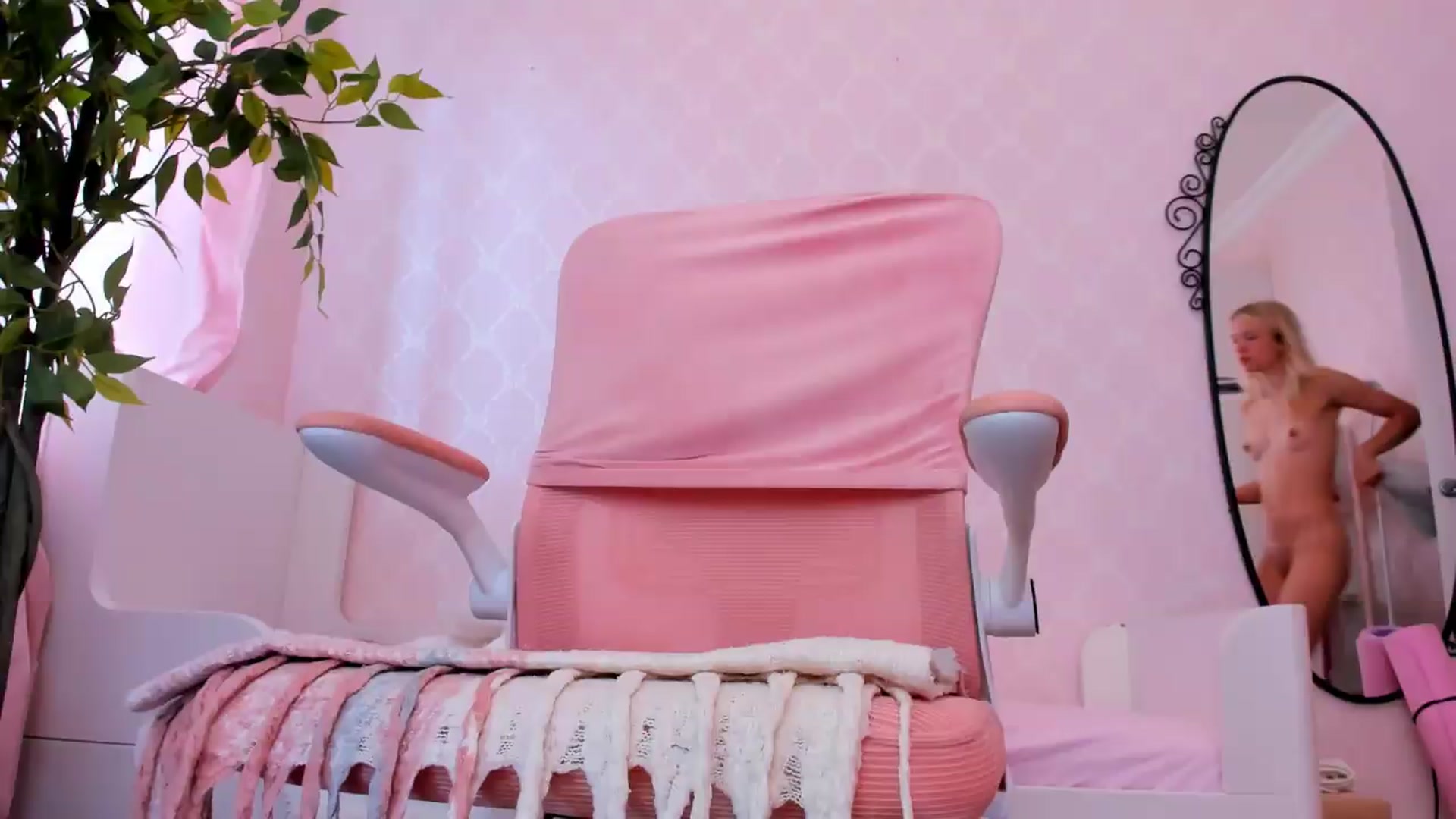 Gallery image thumbnail from Alice_Chery's myfreecams stream on, 07/24/2026, 08:55 image 10 of 20