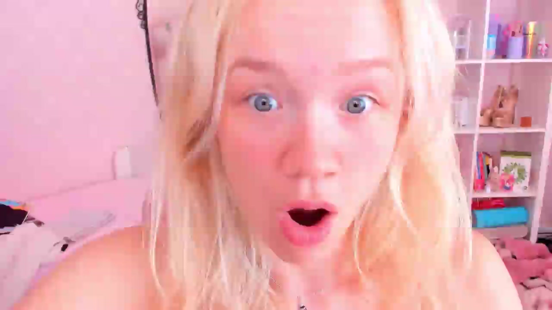 Gallery image thumbnail from Alice_Chery's myfreecams stream on, 07/24/2026, 09:32 image 5 of 20