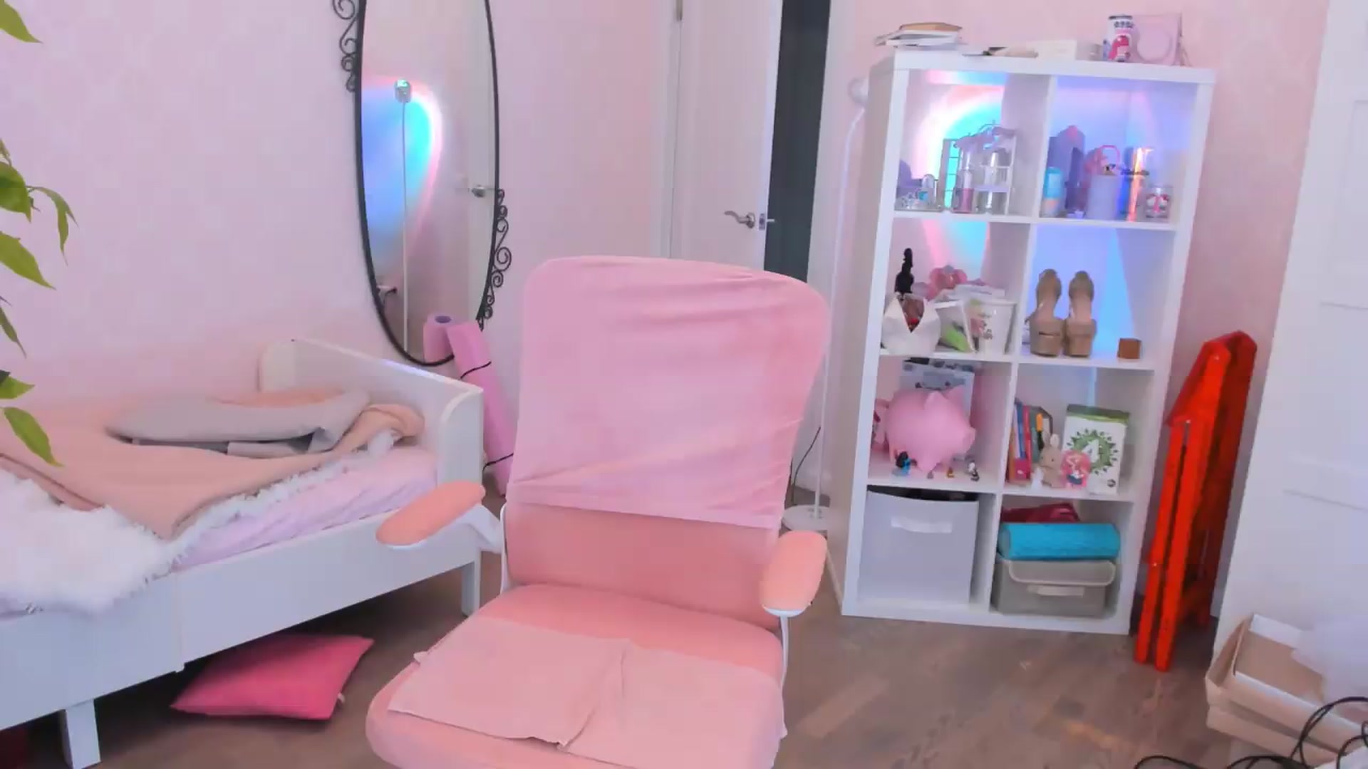 Gallery image thumbnail from Alice_Chery's myfreecams stream on, 07/30/2026, 07:28 image 1 of 20