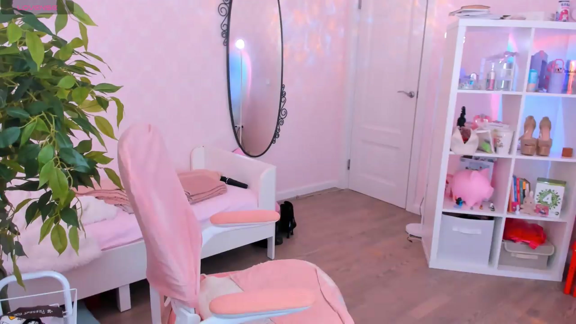 Gallery image thumbnail from Alice_Chery's myfreecams stream on, 07/31/2026, 07:58 image 14 of 20