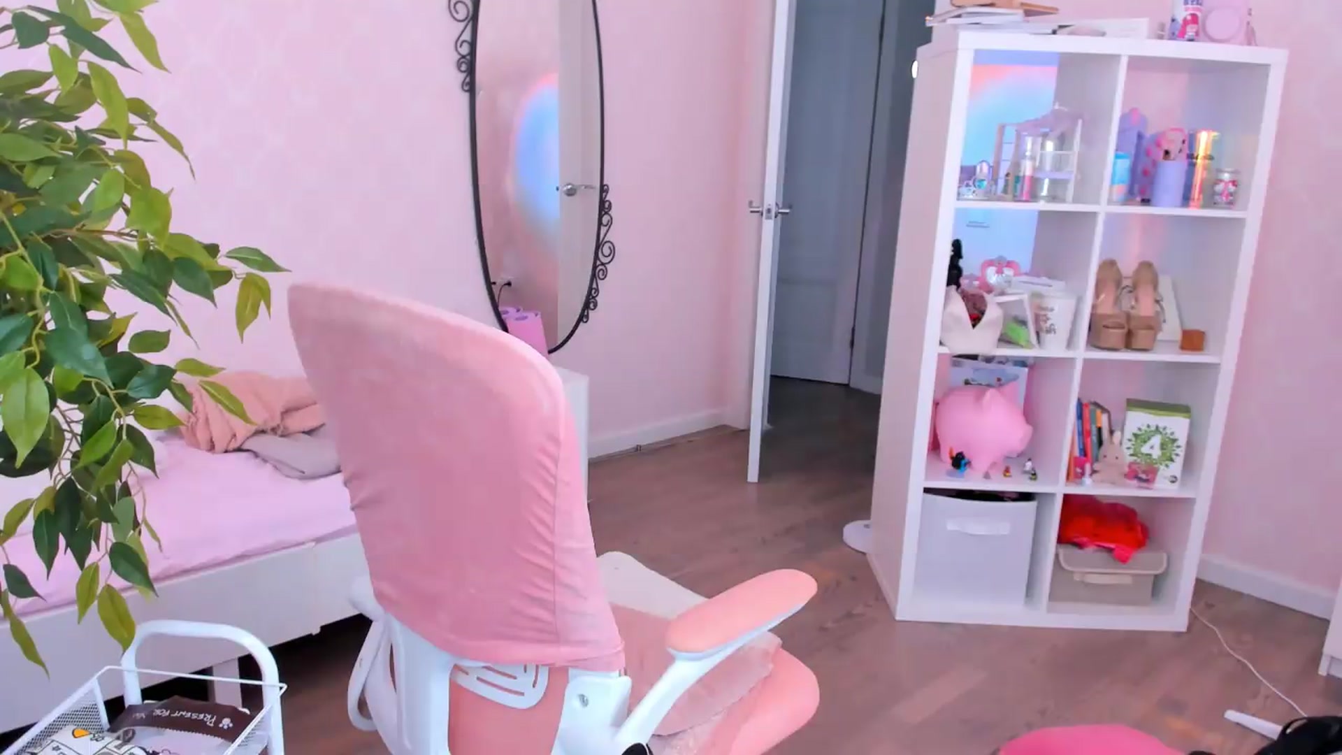 Gallery image thumbnail from Alice_Chery's myfreecams stream on, 08/03/2026, 09:47 image 20 of 20