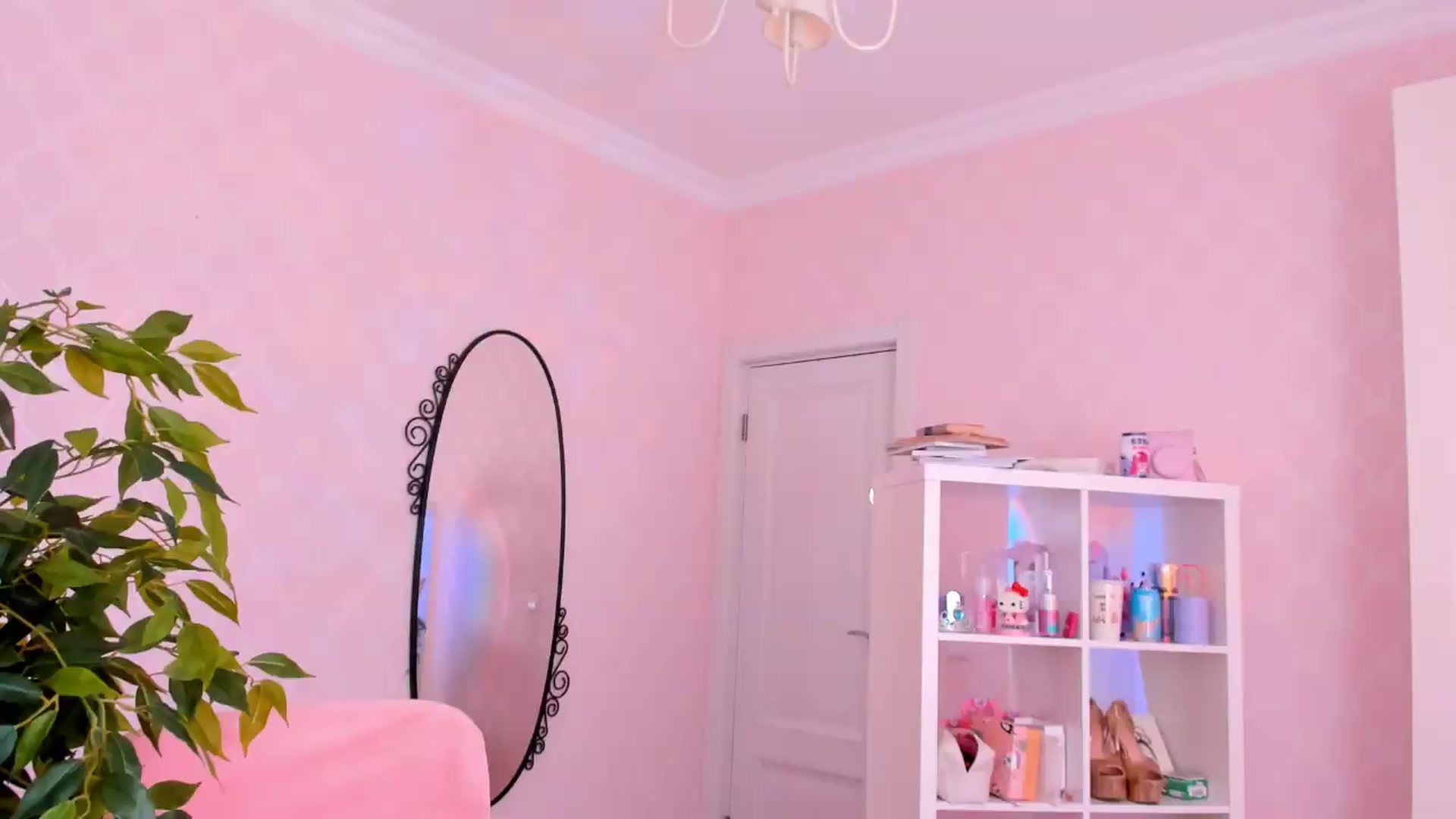 Gallery image thumbnail from Alice_Chery's myfreecams stream on, 08/12/2026, 09:29 image 12 of 20
