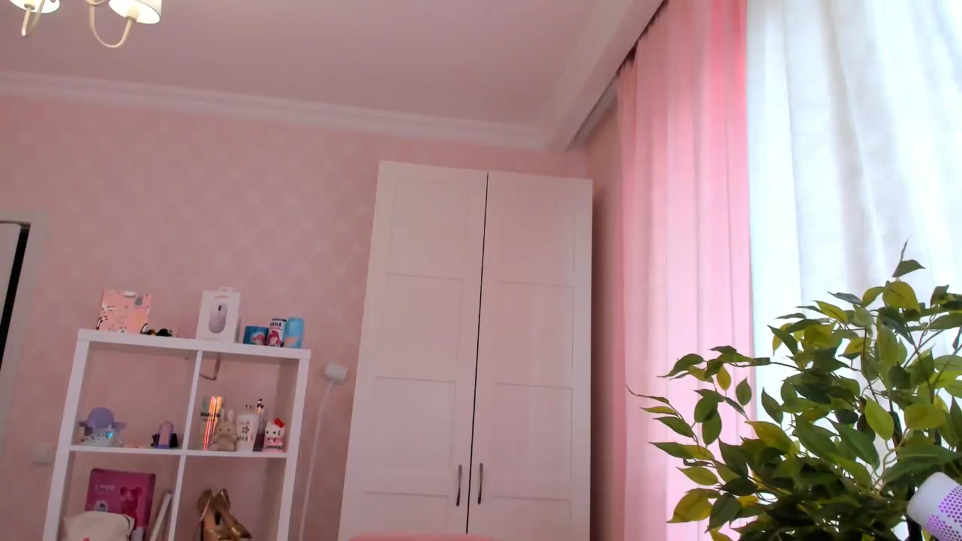 Gallery image thumbnail from Alice_Chery's myfreecams stream on, 08/28/2026, 07:55 image 2 of 20