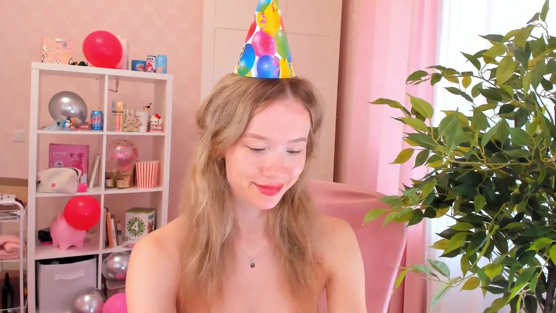 Gallery image thumbnail from Alice_Chery's myfreecams stream on, 09/13/2026, 07:52 image 5 of 20