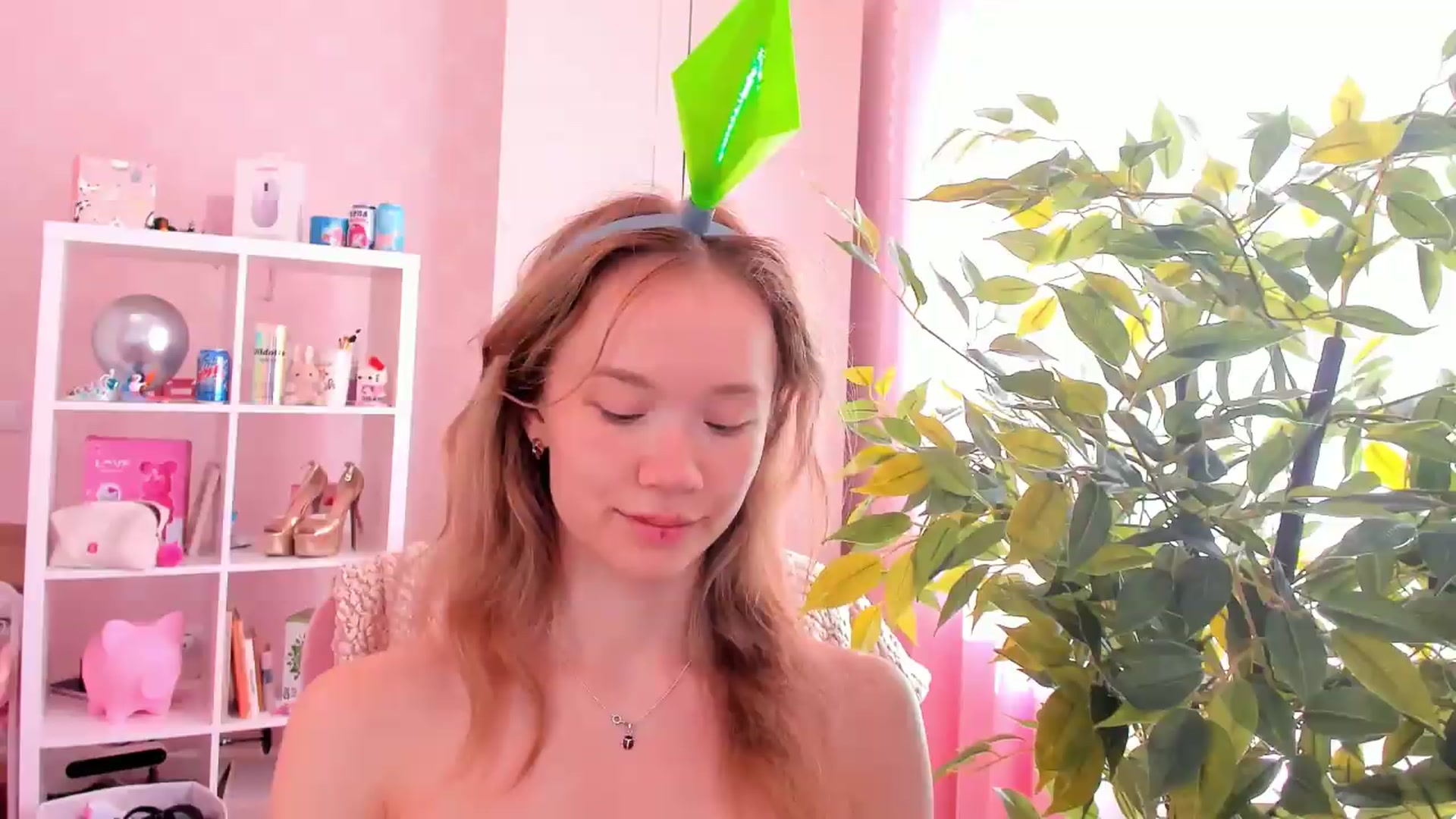 Gallery image thumbnail from Alice_Chery's myfreecams stream on, 09/14/2026, 09:24 image 11 of 20