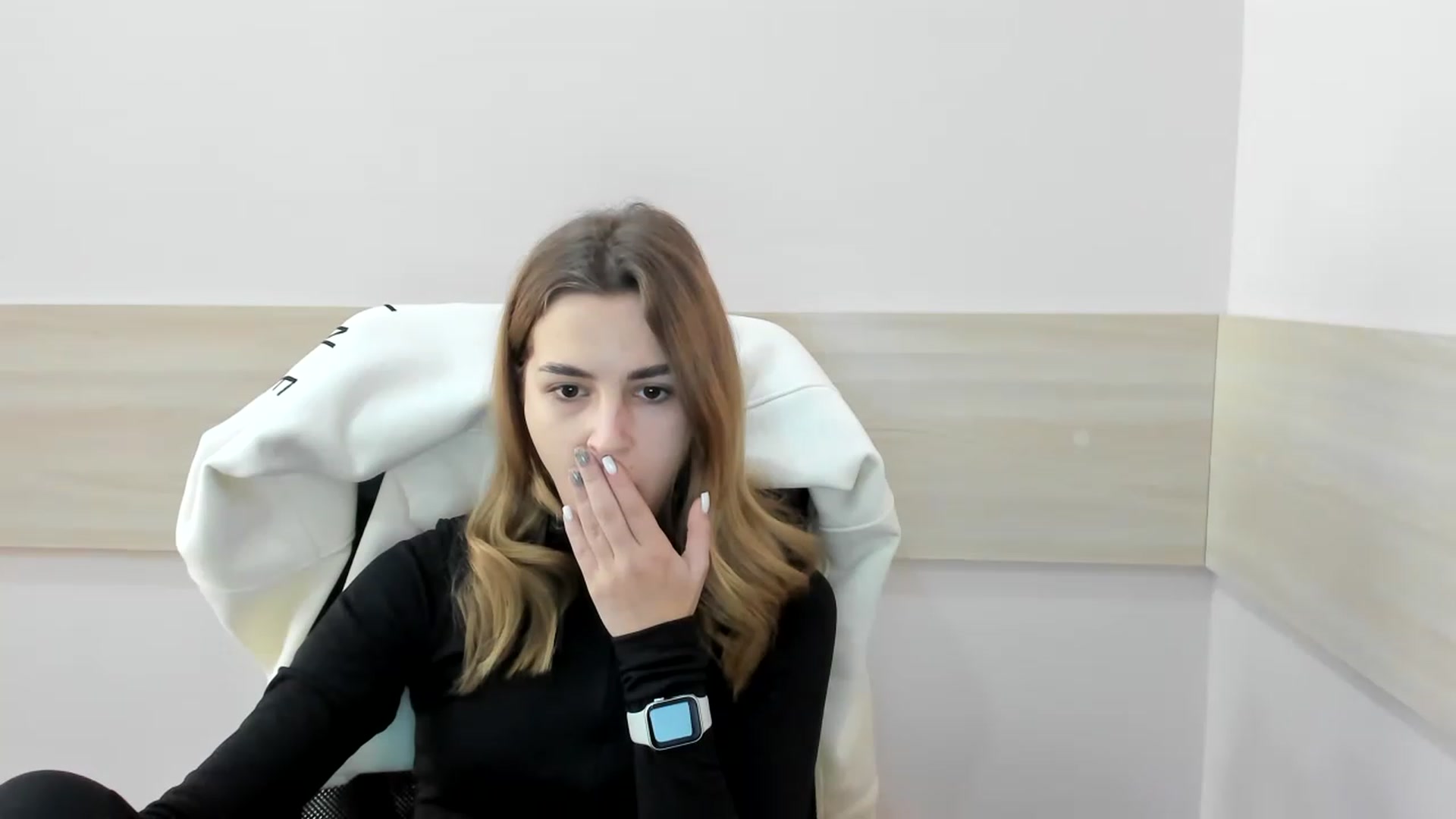 Gallery image thumbnail from Alice_Graysi's myfreecams stream on, 02/14/2023, 09:51 image 16 of 20