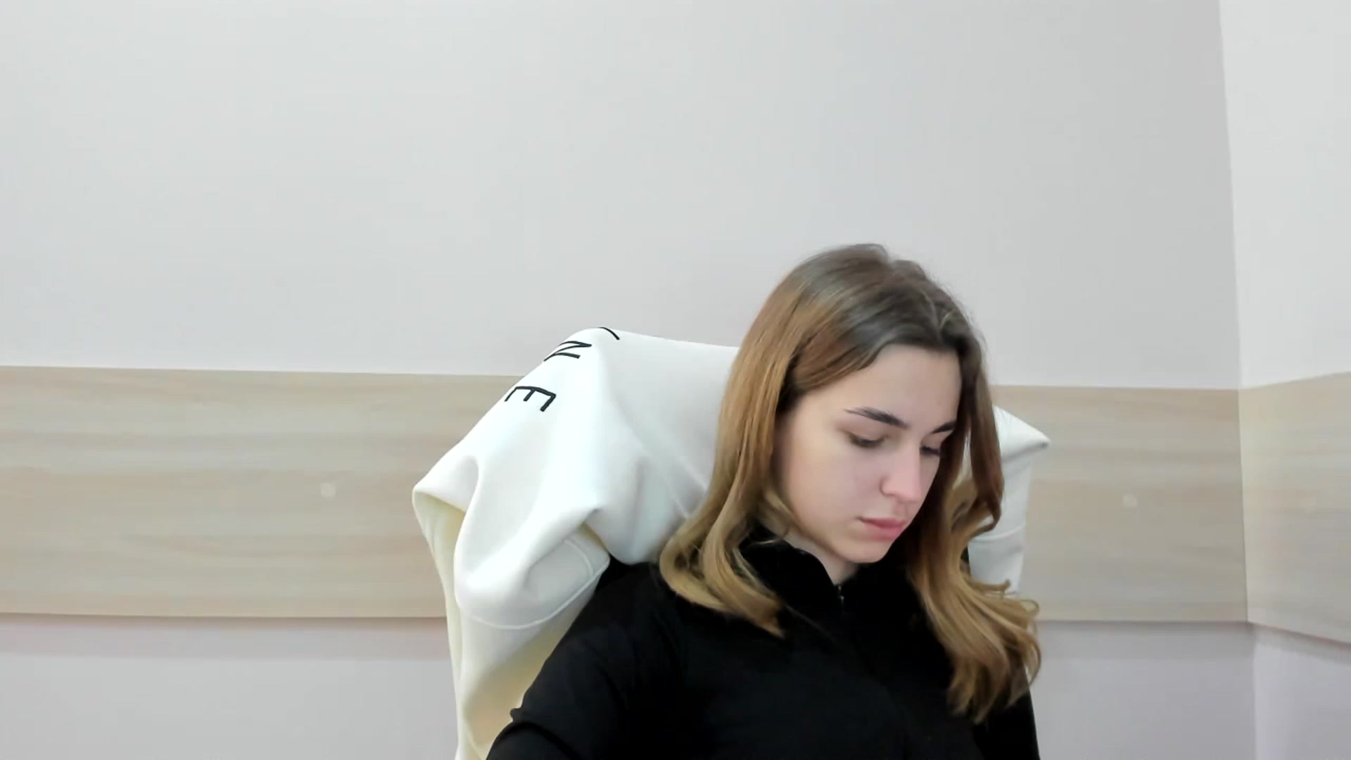 Gallery image thumbnail from Alice_Graysi's myfreecams stream on, 02/14/2023, 11:43 image 20 of 20
