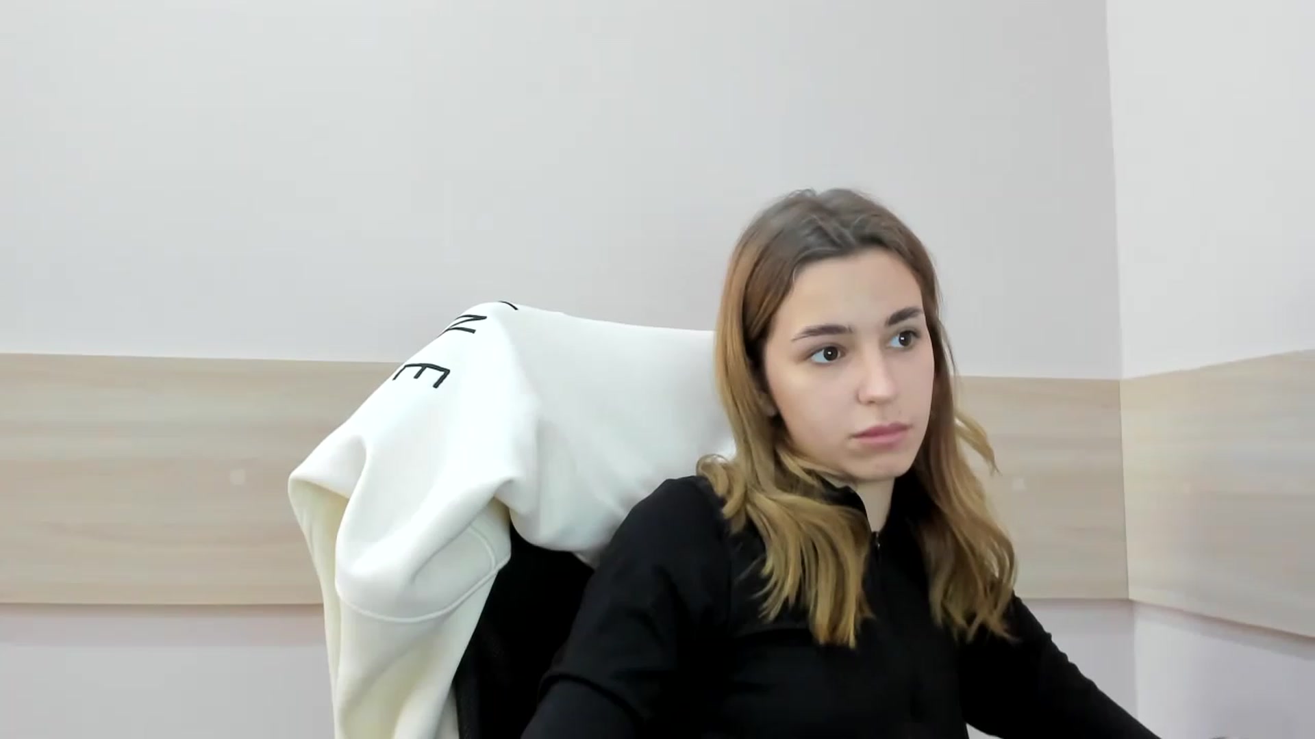 Gallery image thumbnail from Alice_Graysi's myfreecams stream on, 02/14/2023, 11:43 image 1 of 20