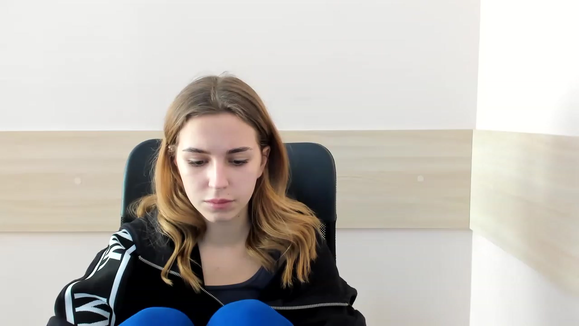 Gallery image thumbnail from Alice_Graysi's myfreecams stream on, 02/18/2023, 13:40 image 20 of 20