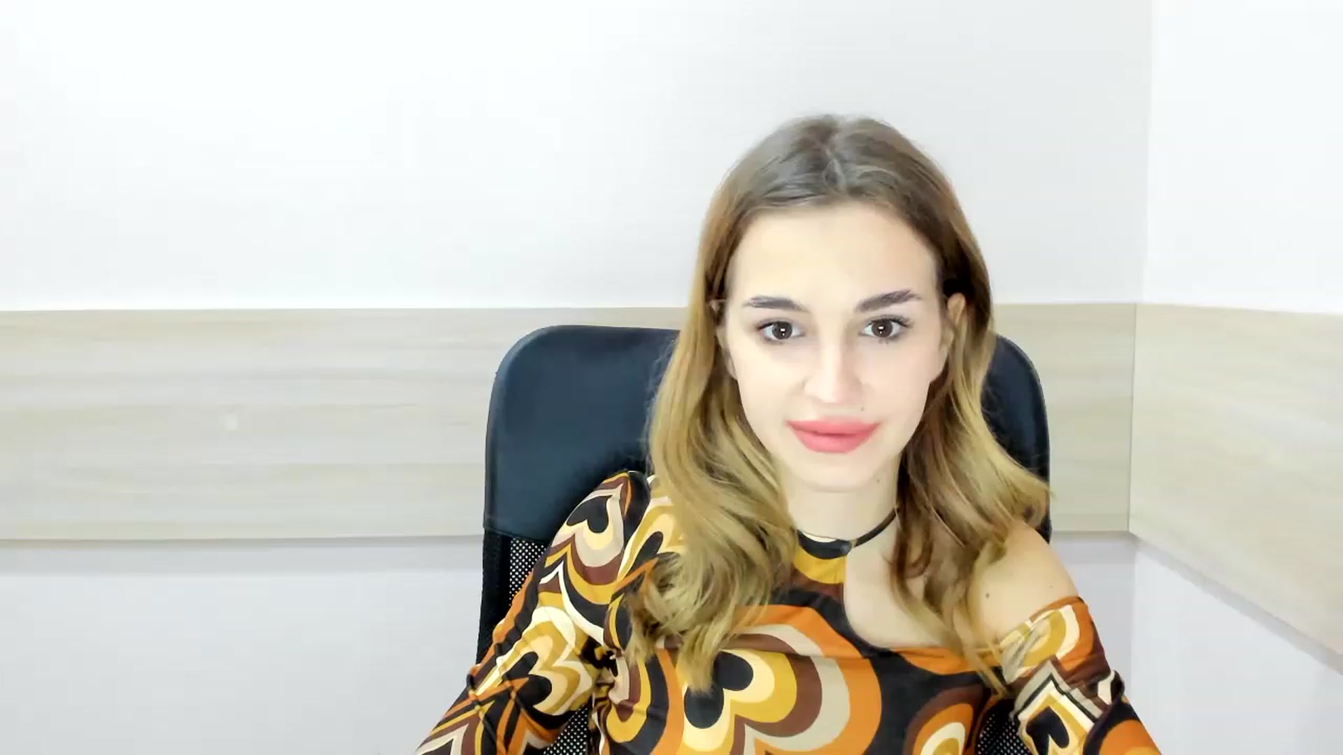 Gallery image thumbnail from Alice_Graysi's myfreecams stream on, 02/19/2023, 14:28 image 10 of 20