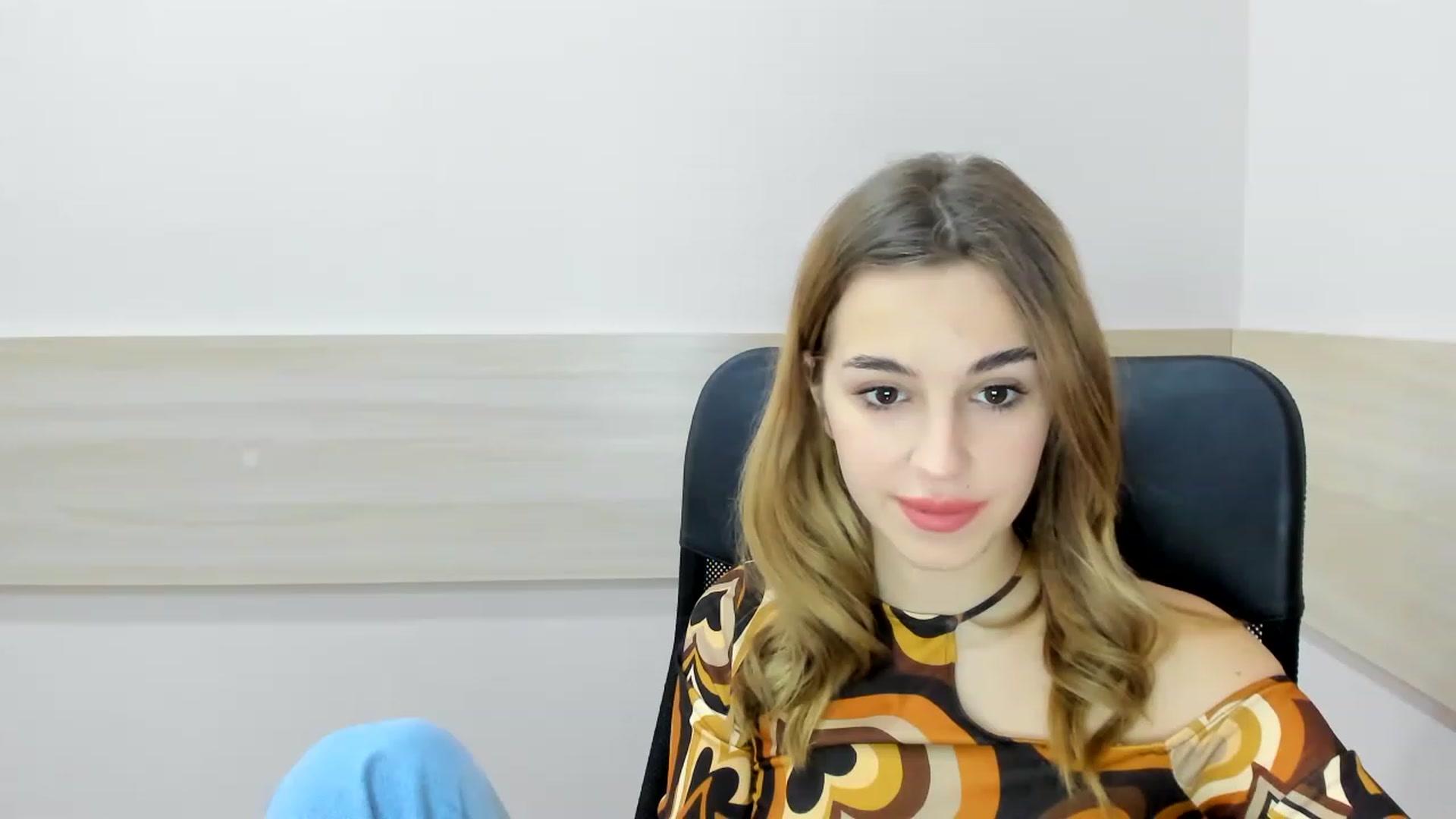 Gallery image thumbnail from Alice_Graysi's myfreecams stream on, 02/19/2023, 14:28 image 5 of 20
