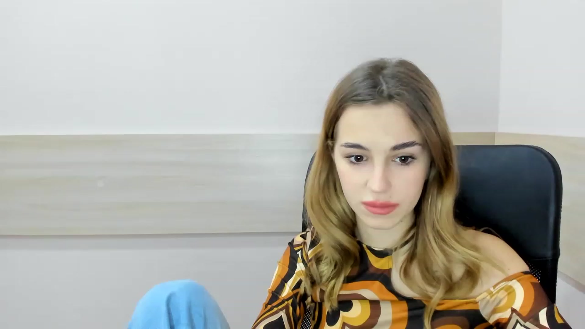 Gallery image thumbnail from Alice_Graysi's myfreecams stream on, 02/19/2023, 14:28 image 1 of 20