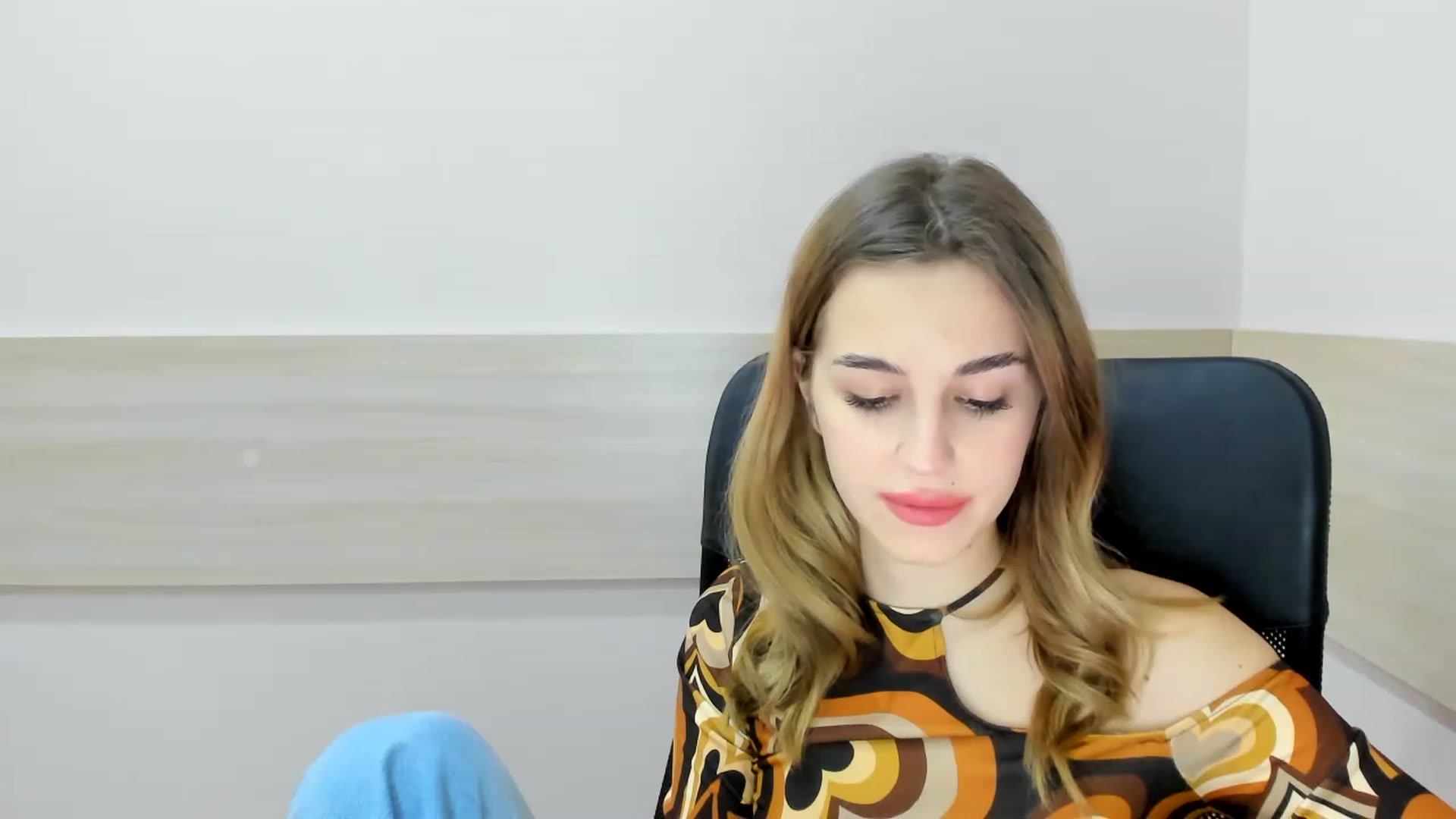 Gallery image thumbnail from Alice_Graysi's myfreecams stream on, 02/19/2023, 14:28 image 4 of 20