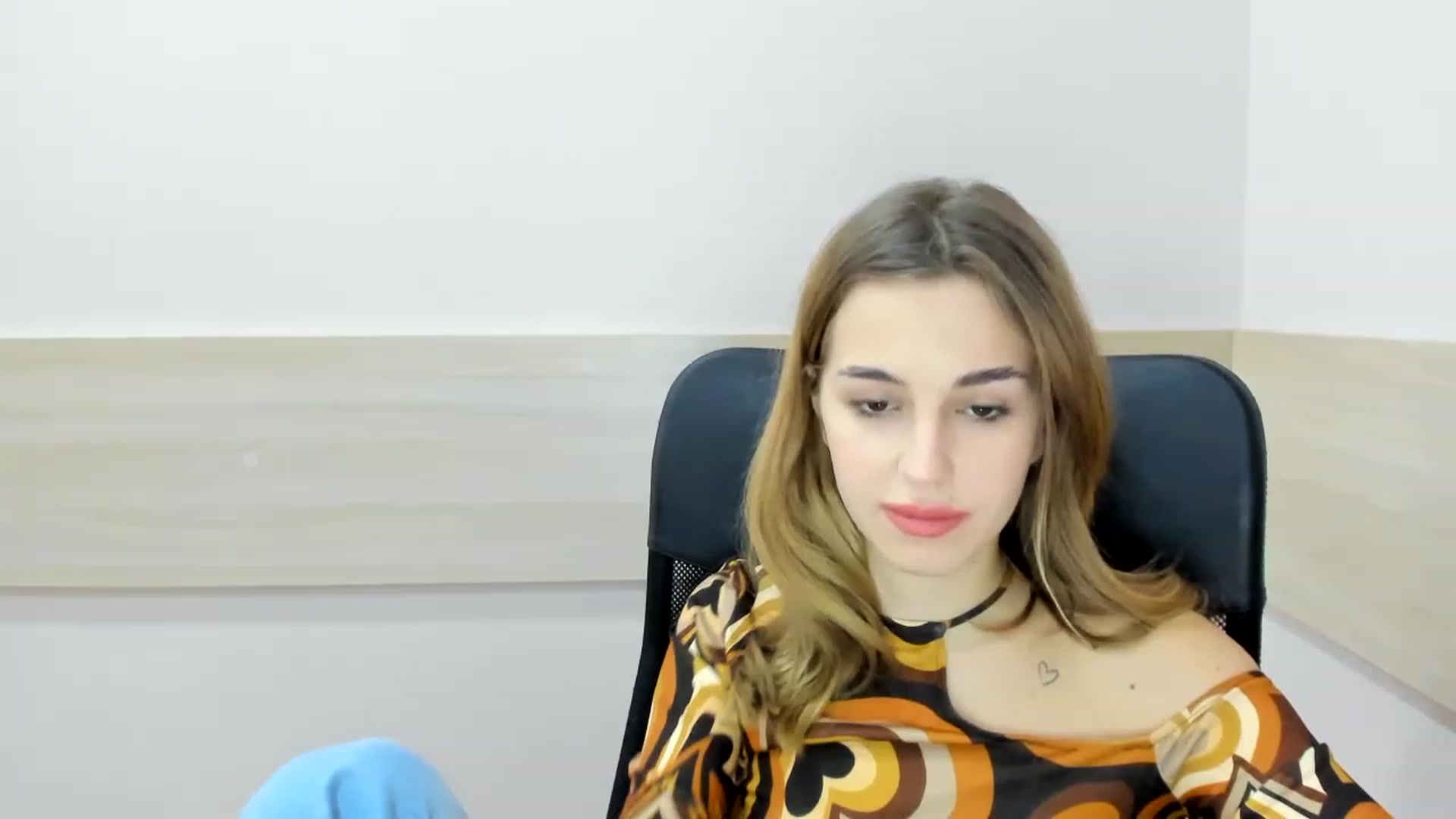 Gallery image thumbnail from Alice_Graysi's myfreecams stream on, 02/19/2023, 14:28 image 8 of 20