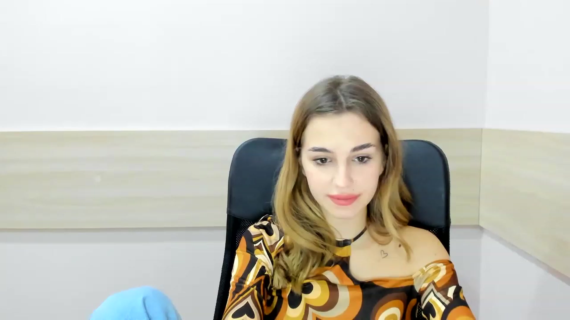 Gallery image thumbnail from Alice_Graysi's myfreecams stream on, 02/19/2023, 14:28 image 18 of 20