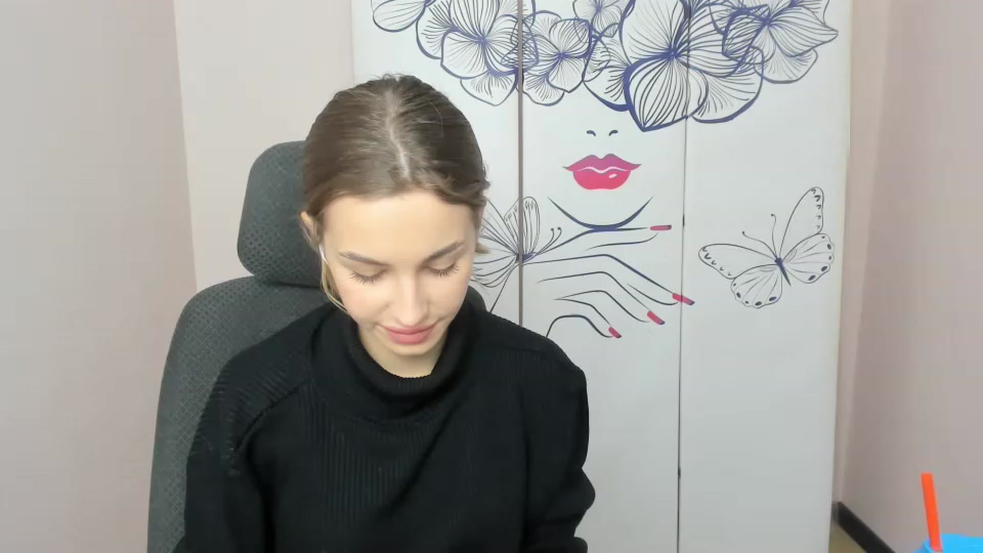 Gallery image thumbnail from Alice_Graysi's myfreecams stream on, 02/20/2023, 14:12 image 16 of 20