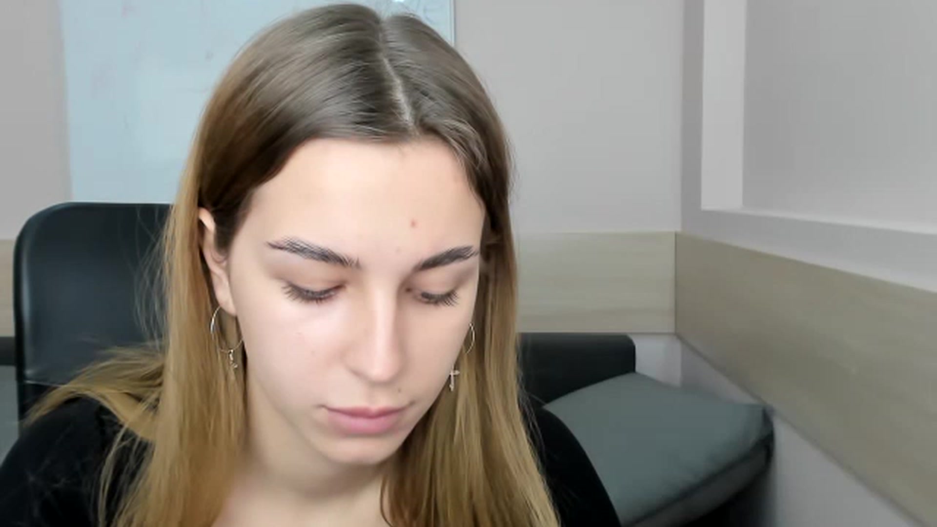 Gallery image thumbnail from Alice_Graysi's myfreecams stream on, 02/25/2023, 13:21 image 3 of 20