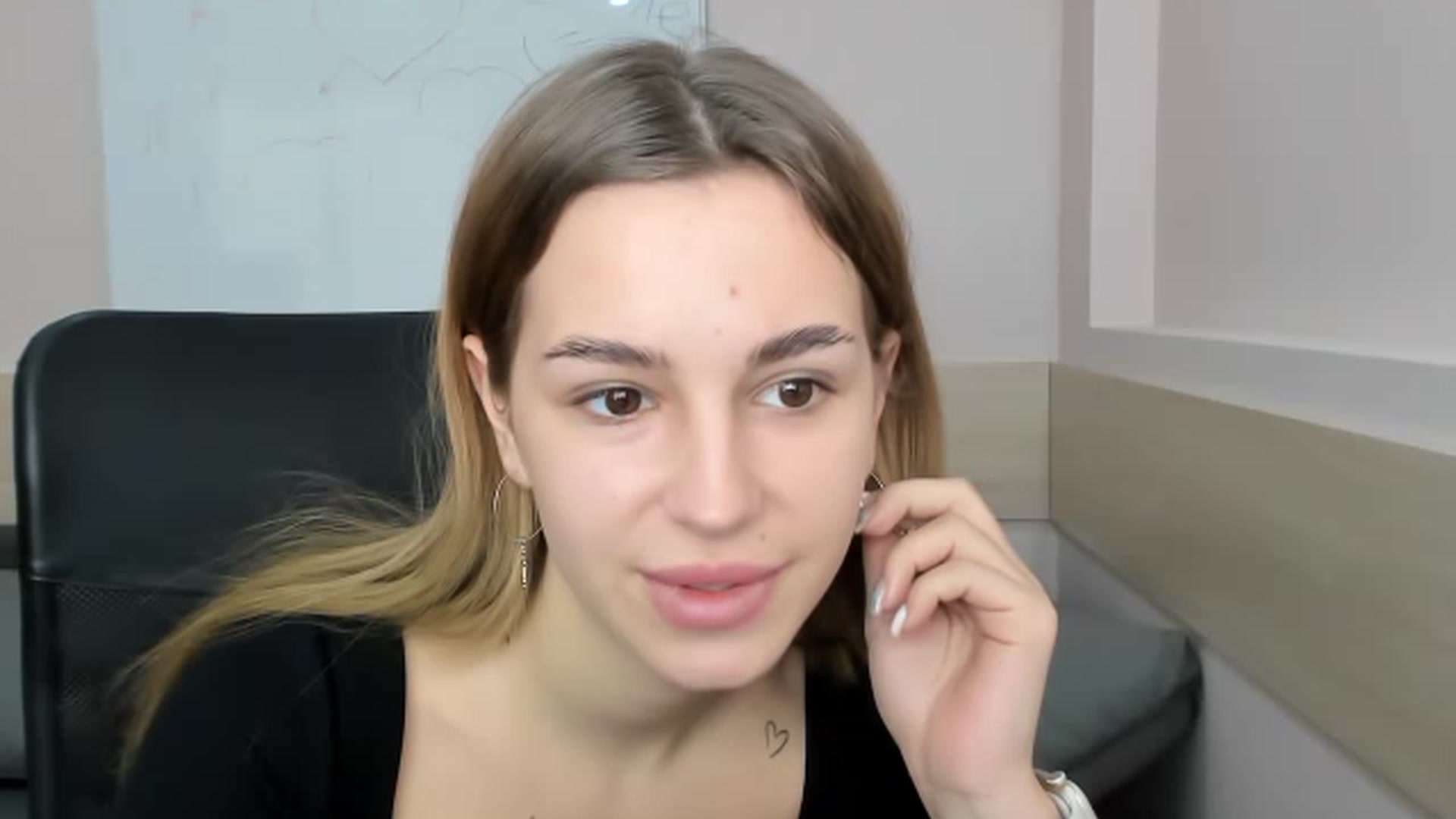 Gallery image thumbnail from Alice_Graysi's myfreecams stream on, 02/25/2023, 13:21 image 1 of 20