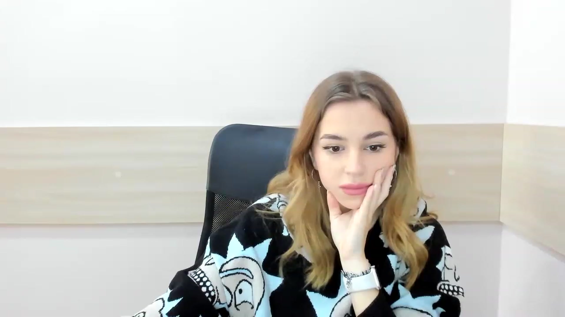 Gallery image thumbnail from Alice_Graysi's myfreecams stream on, 02/26/2023, 13:04 image 19 of 20