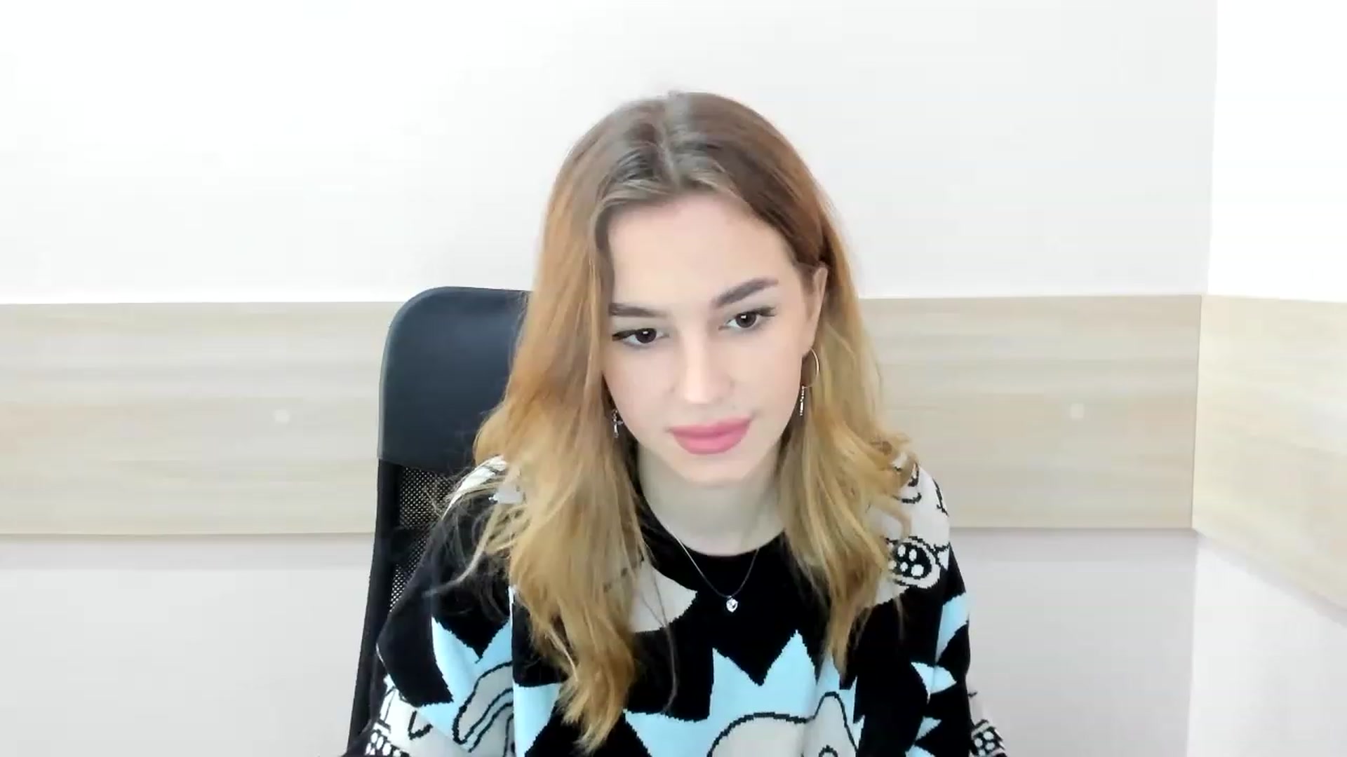 Gallery image thumbnail from Alice_Graysi's myfreecams stream on, 02/26/2023, 13:04 image 16 of 20