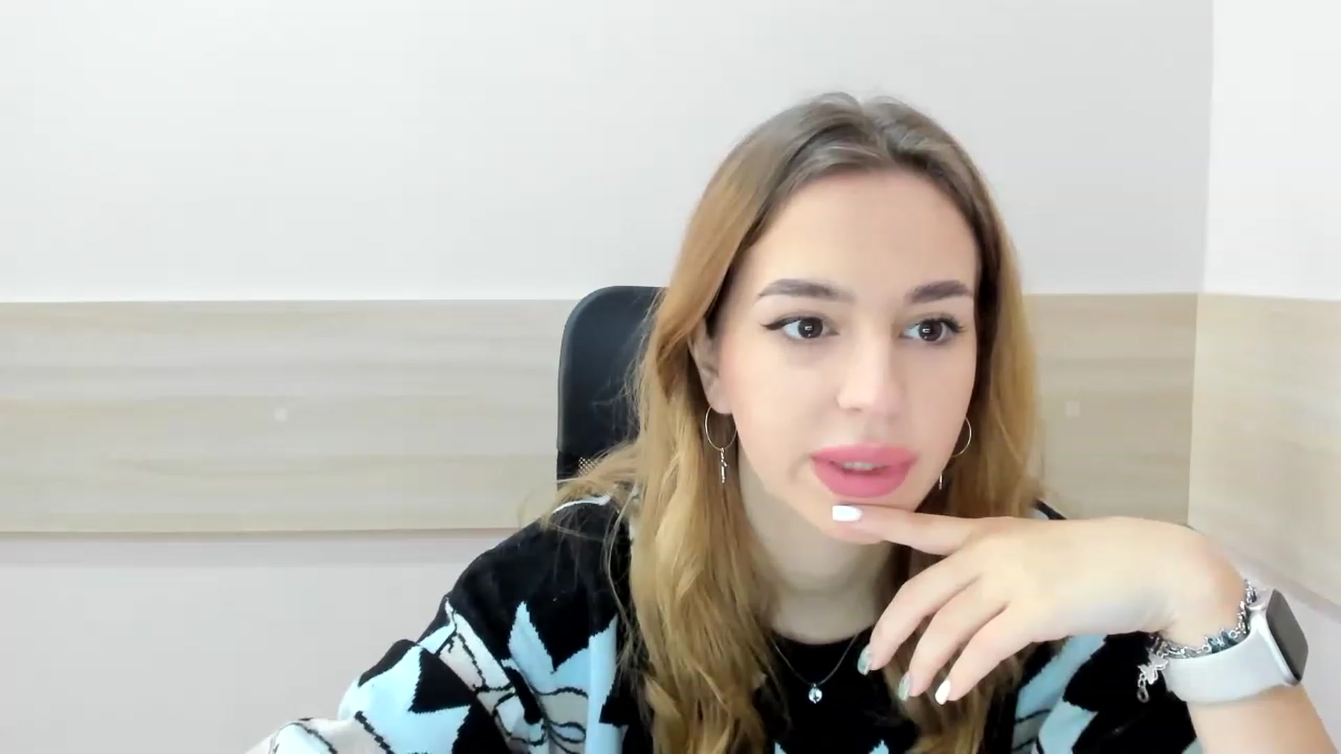 Gallery image thumbnail from Alice_Graysi's myfreecams stream on, 02/26/2023, 13:04 image 8 of 20