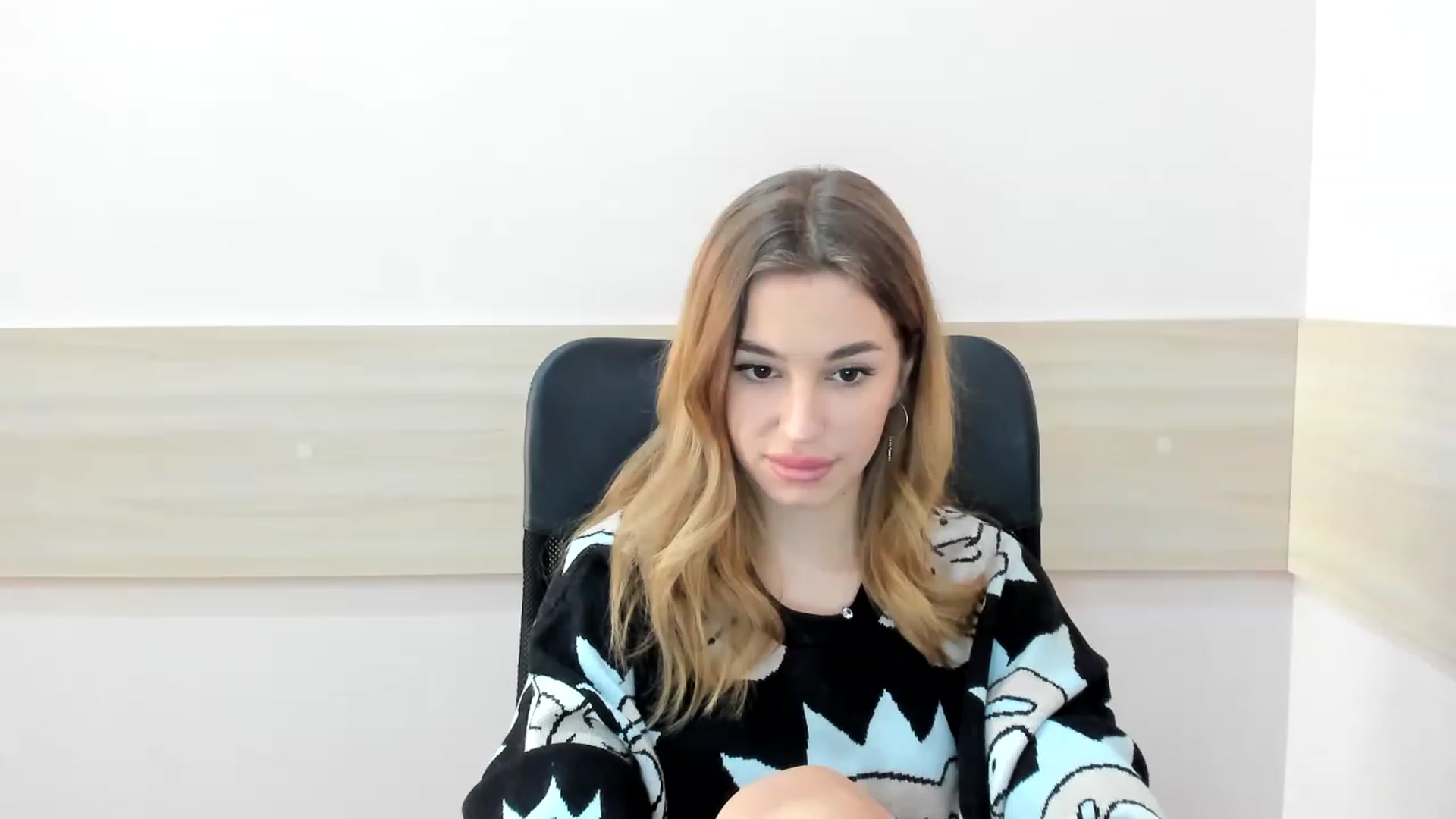 Gallery image thumbnail from Alice_Graysi's myfreecams stream on, 02/26/2023, 15:08 image 3 of 20