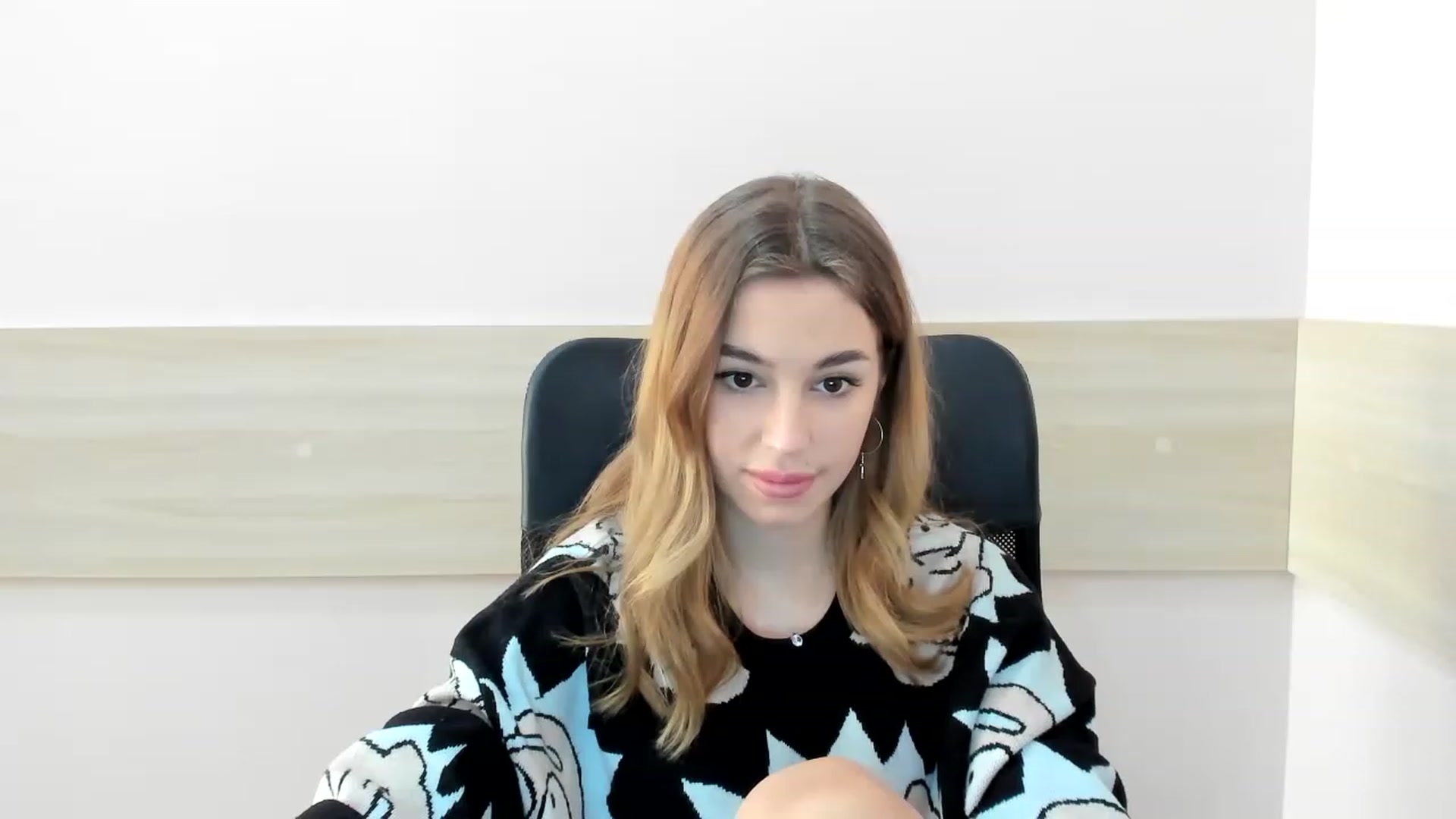 Gallery image thumbnail from Alice_Graysi's myfreecams stream on, 02/26/2023, 15:08 image 2 of 20