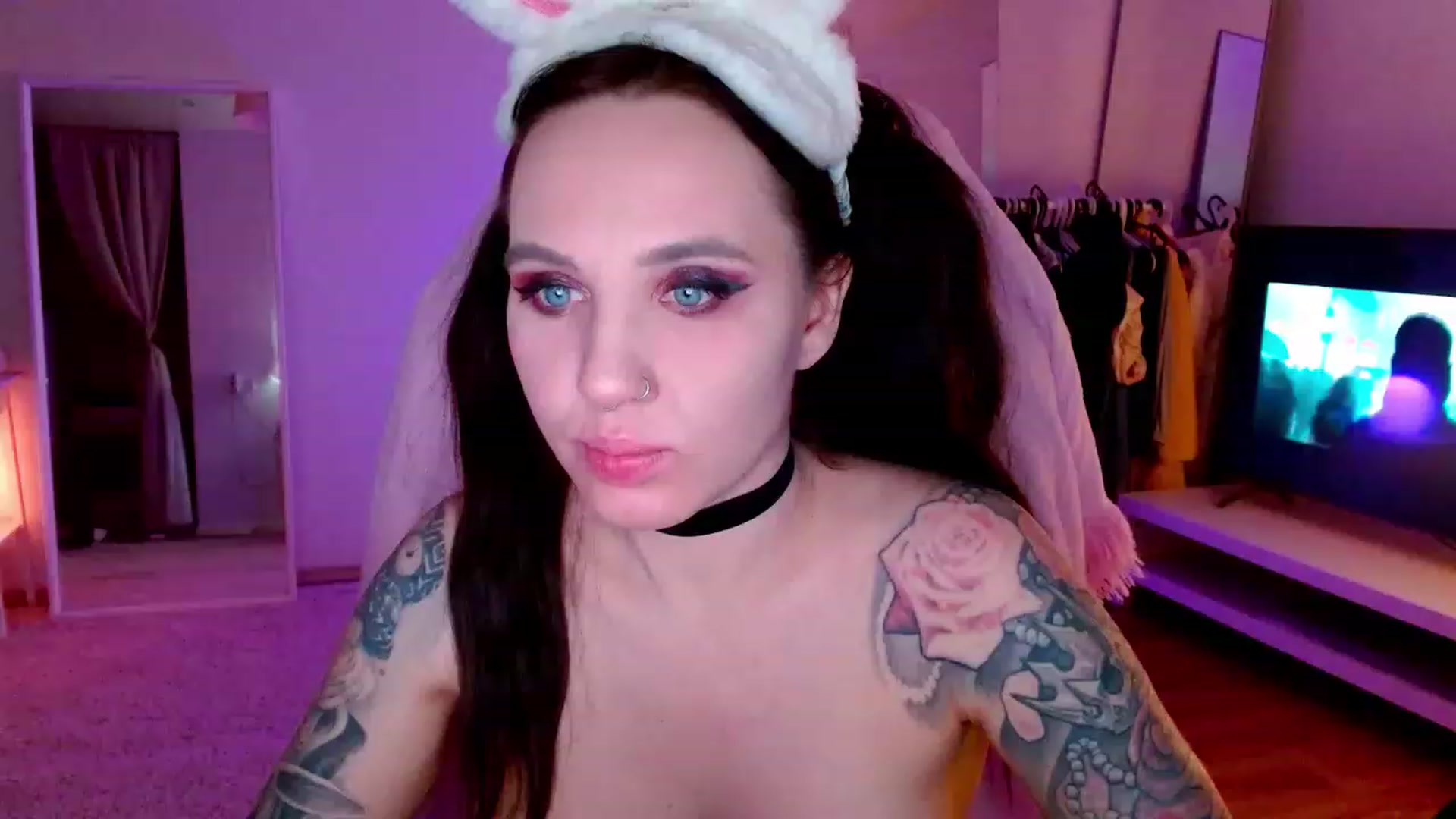 Gallery image thumbnail from Alice_MFC's myfreecams stream on, 04/09/2023, 16:25 image 18 of 20