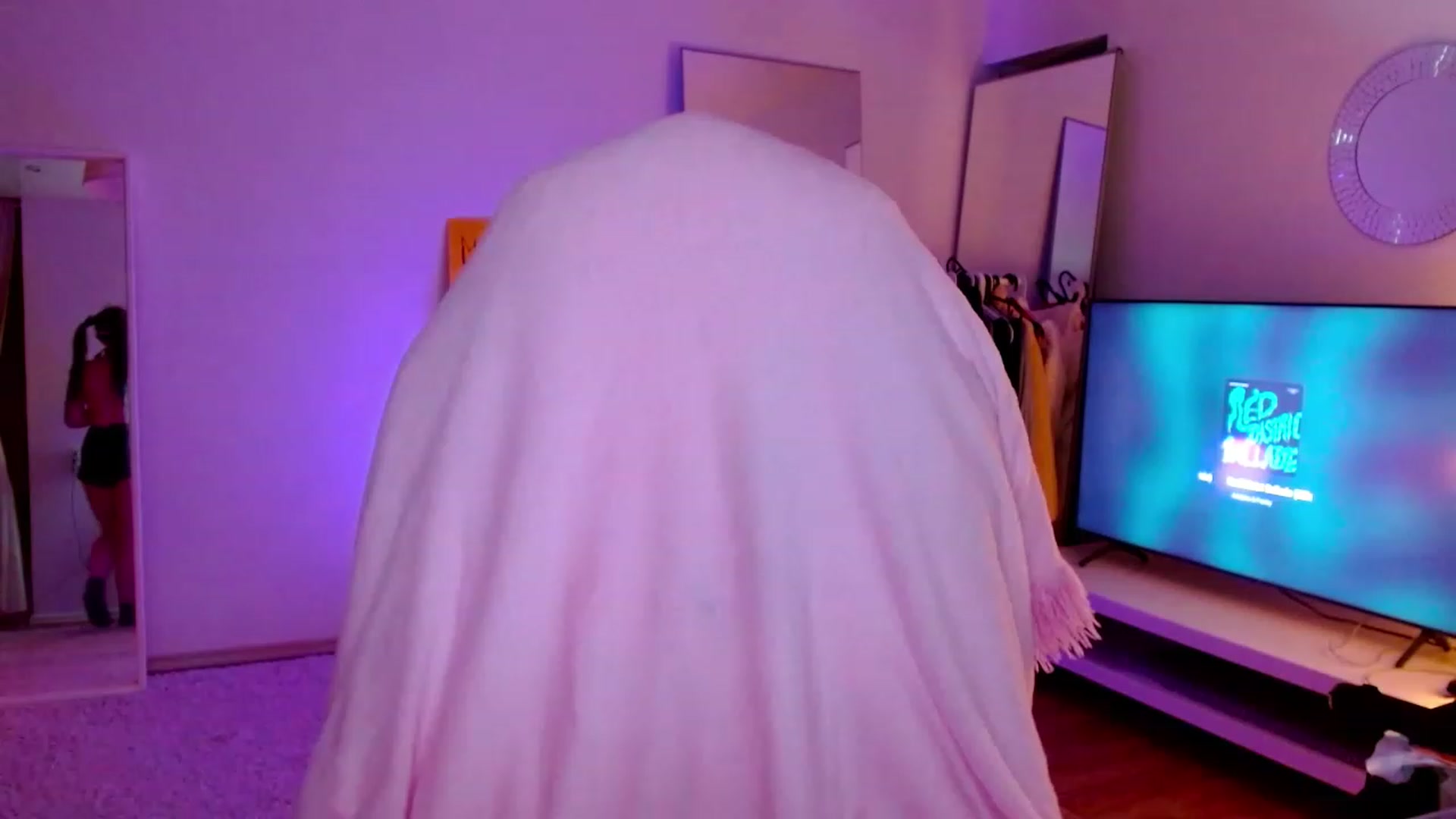 Gallery image thumbnail from Alice_MFC's myfreecams stream on, 04/09/2023, 16:25 image 13 of 20