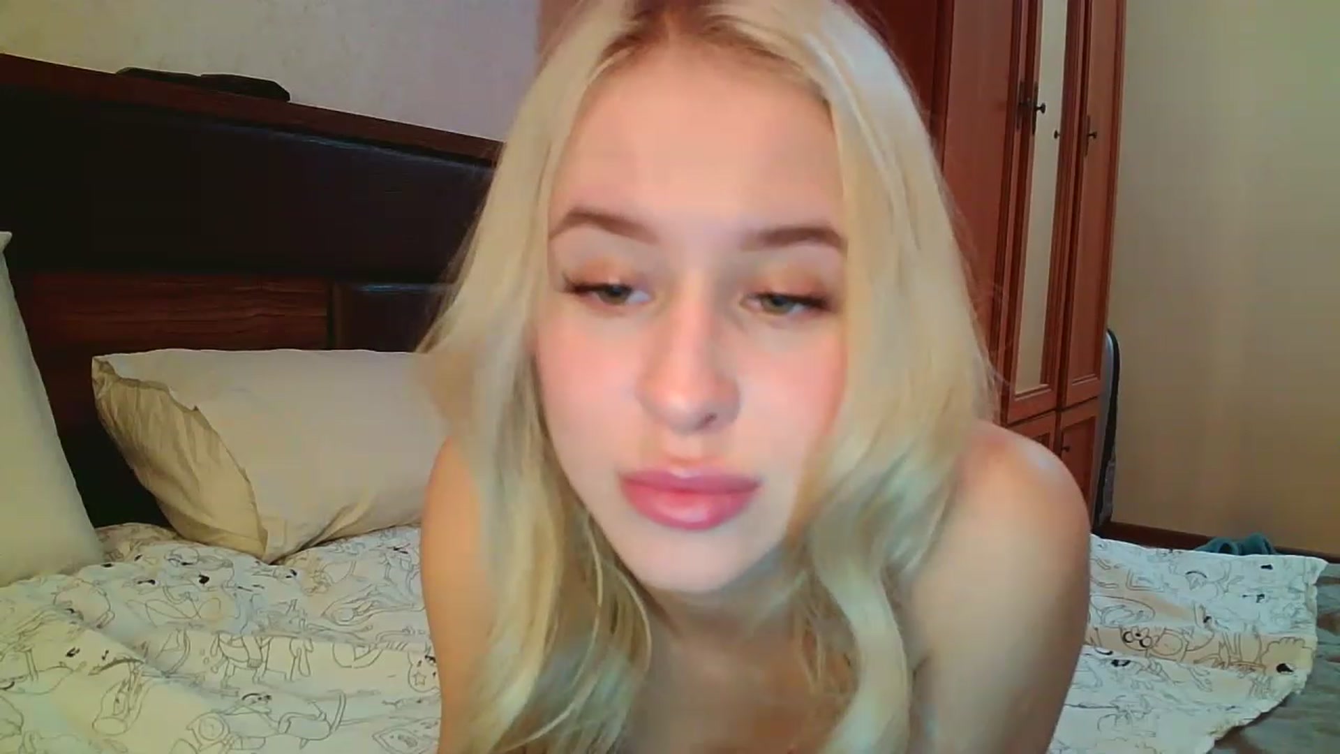 Gallery image thumbnail from Alice_Maryt's myfreecams stream on, 11/14/2022, 19:07 image 19 of 20