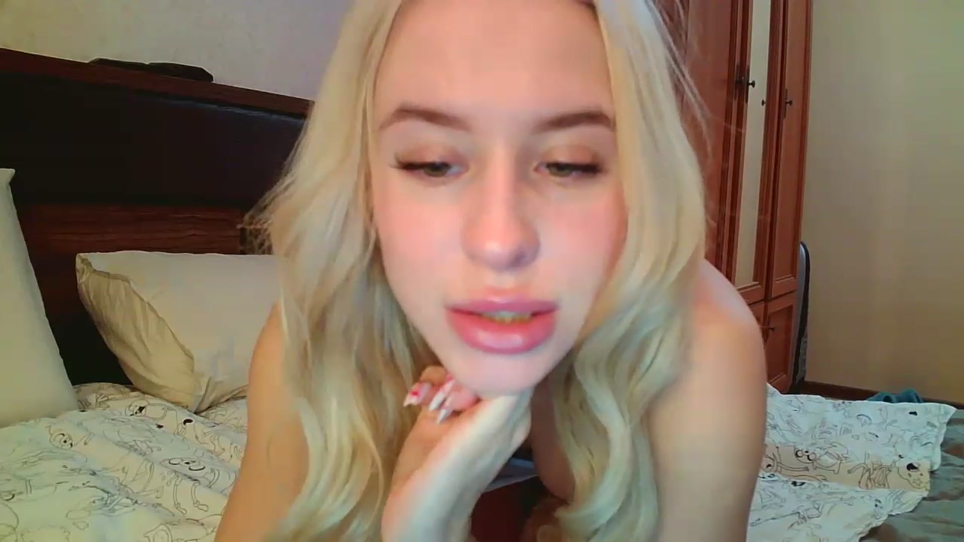 Gallery image thumbnail from Alice_Maryt's myfreecams stream on, 11/14/2022, 19:07 image 7 of 20