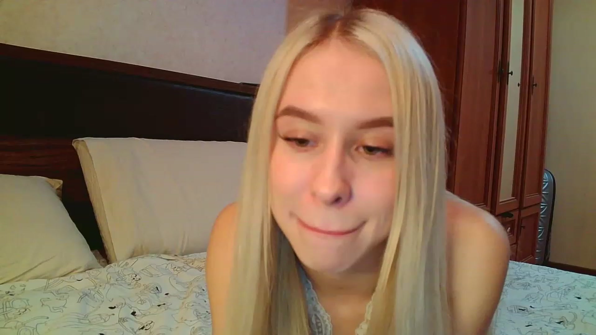Gallery image thumbnail from Alice_Maryt's myfreecams stream on, 11/20/2022, 17:31 image 14 of 20