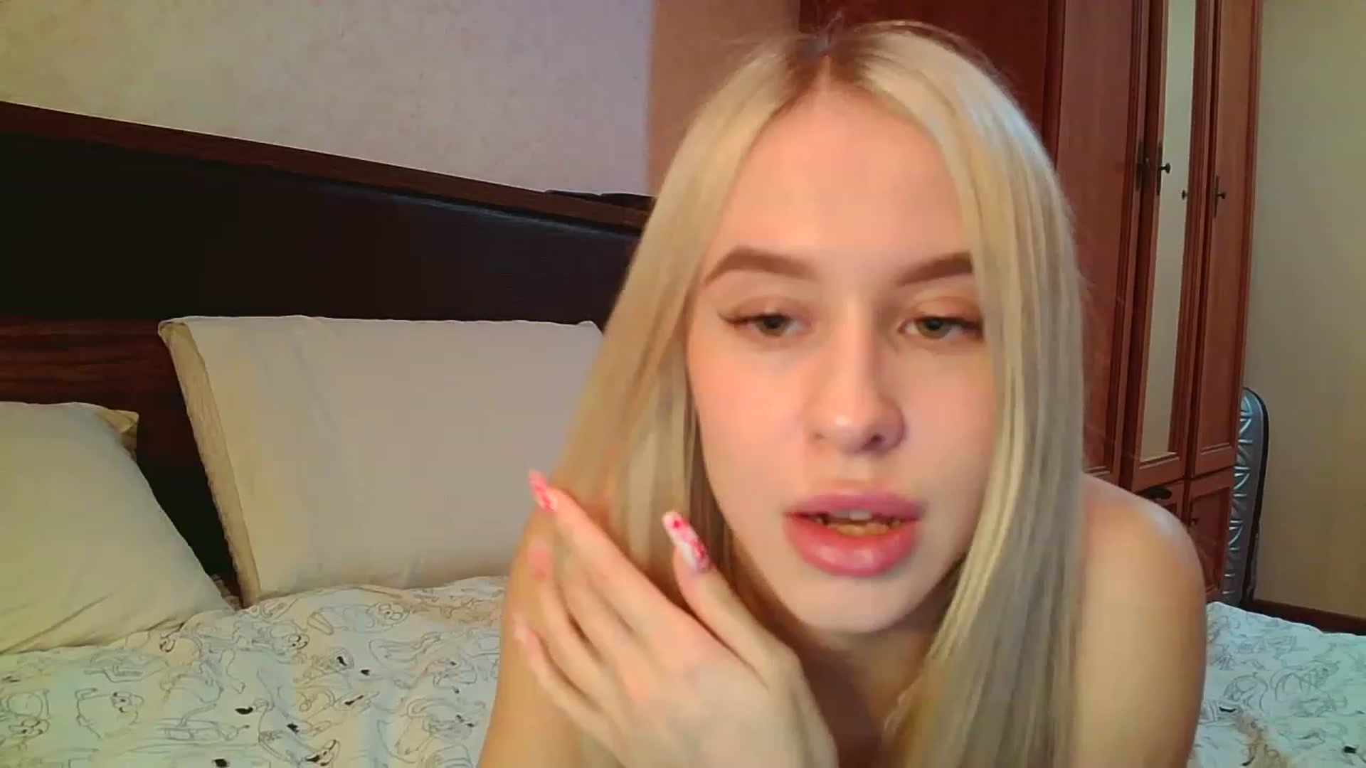 Gallery image thumbnail from Alice_Maryt's myfreecams stream on, 11/20/2022, 17:31 image 4 of 20