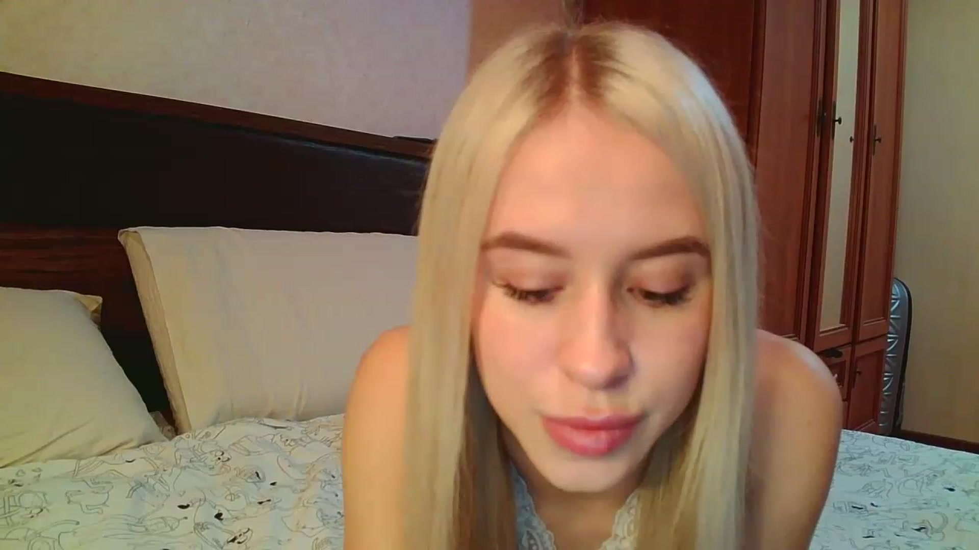 Gallery image thumbnail from Alice_Maryt's myfreecams stream on, 11/20/2022, 17:31 image 11 of 20
