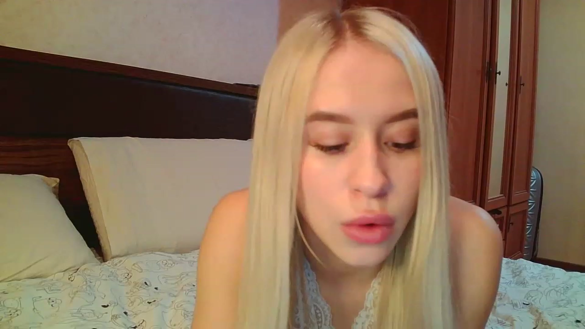Gallery image thumbnail from Alice_Maryt's myfreecams stream on, 11/20/2022, 17:31 image 2 of 20